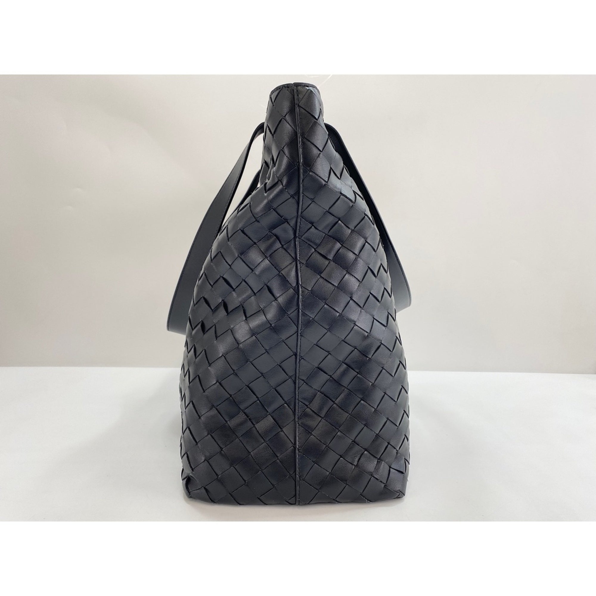 Bottega Veneta Black Tote Bag (Pre-Owned)