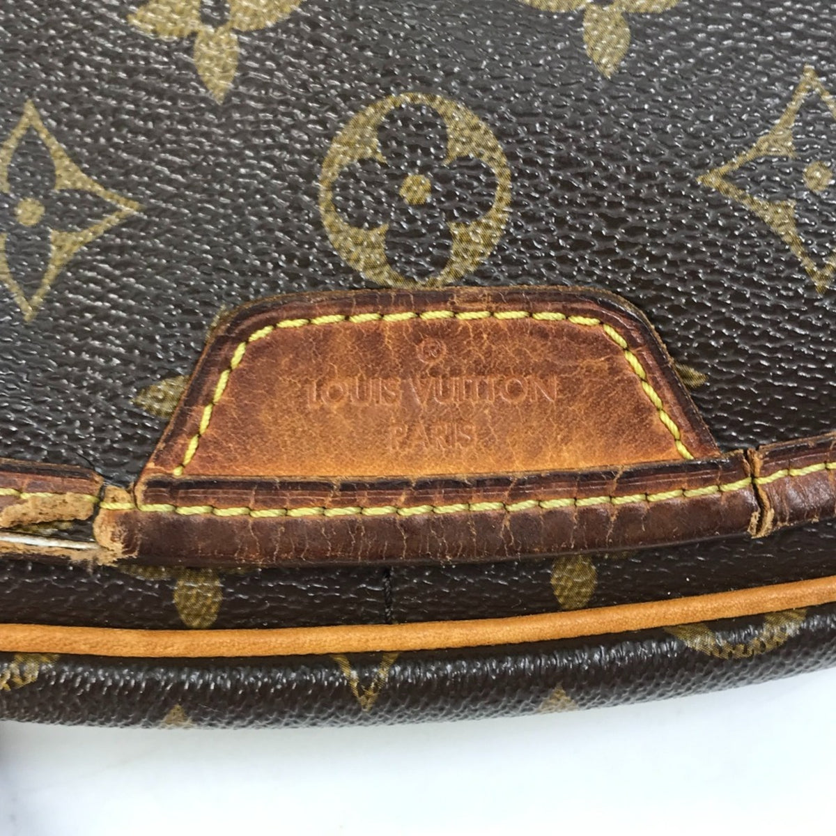 Louis Vuitton Brown Monogram Shoulder Bag (Pre-Owned)