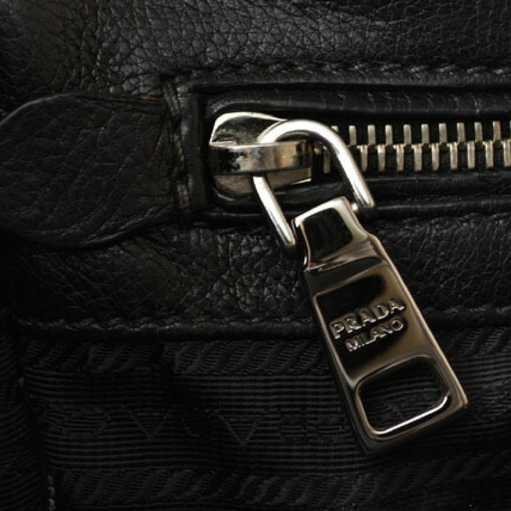 Prada Black Nero Leather Handbag Shoulder Bag (Pre-Owned)