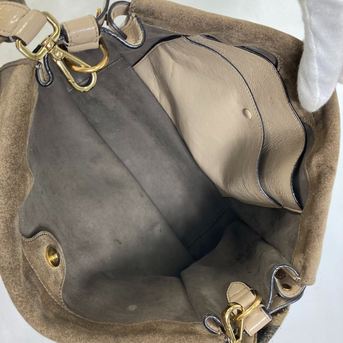 Fendi Beige Leather Shoulder Bag (Pre-Owned)
