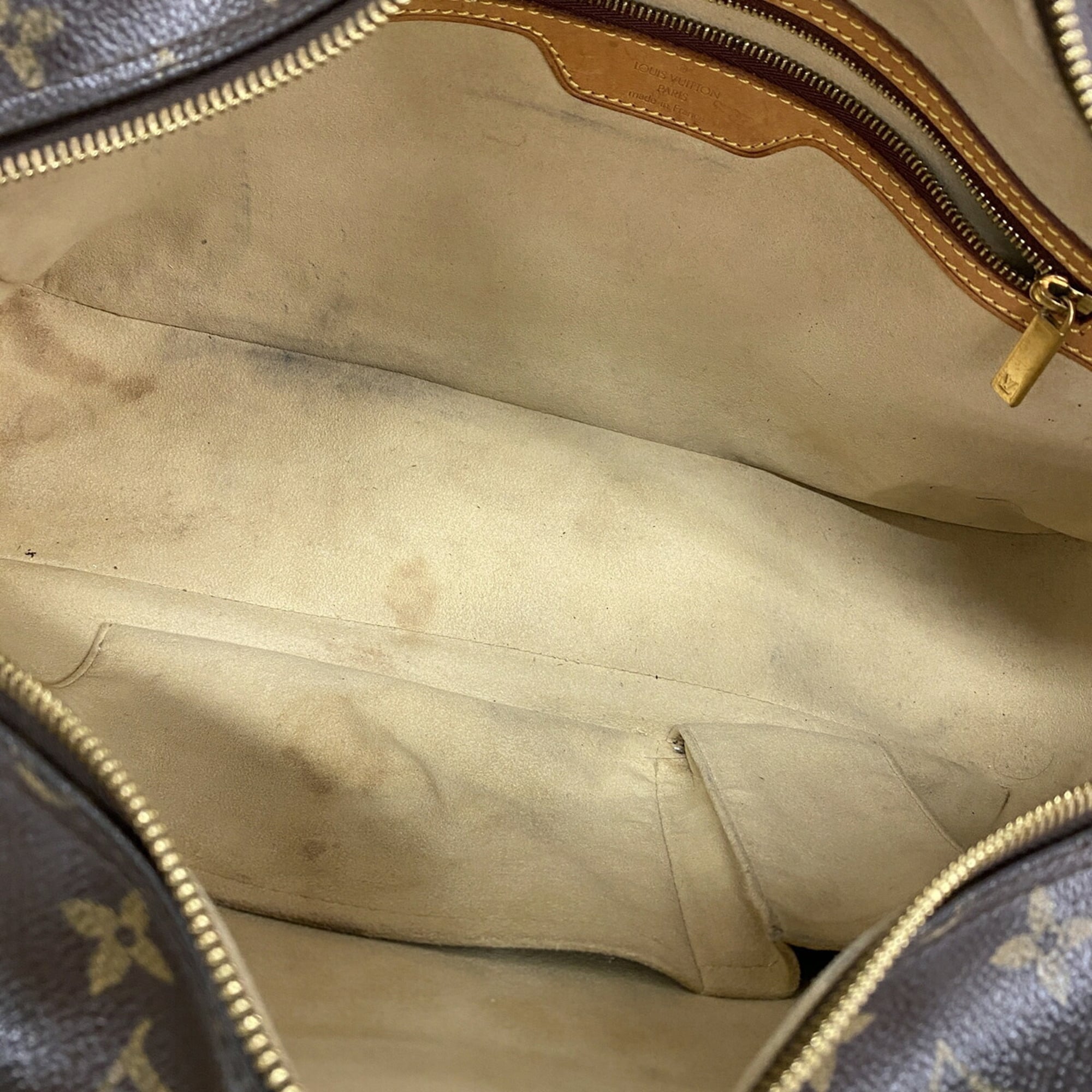 Louis Vuitton Brown Shoulder Bag (Pre-Owned)
