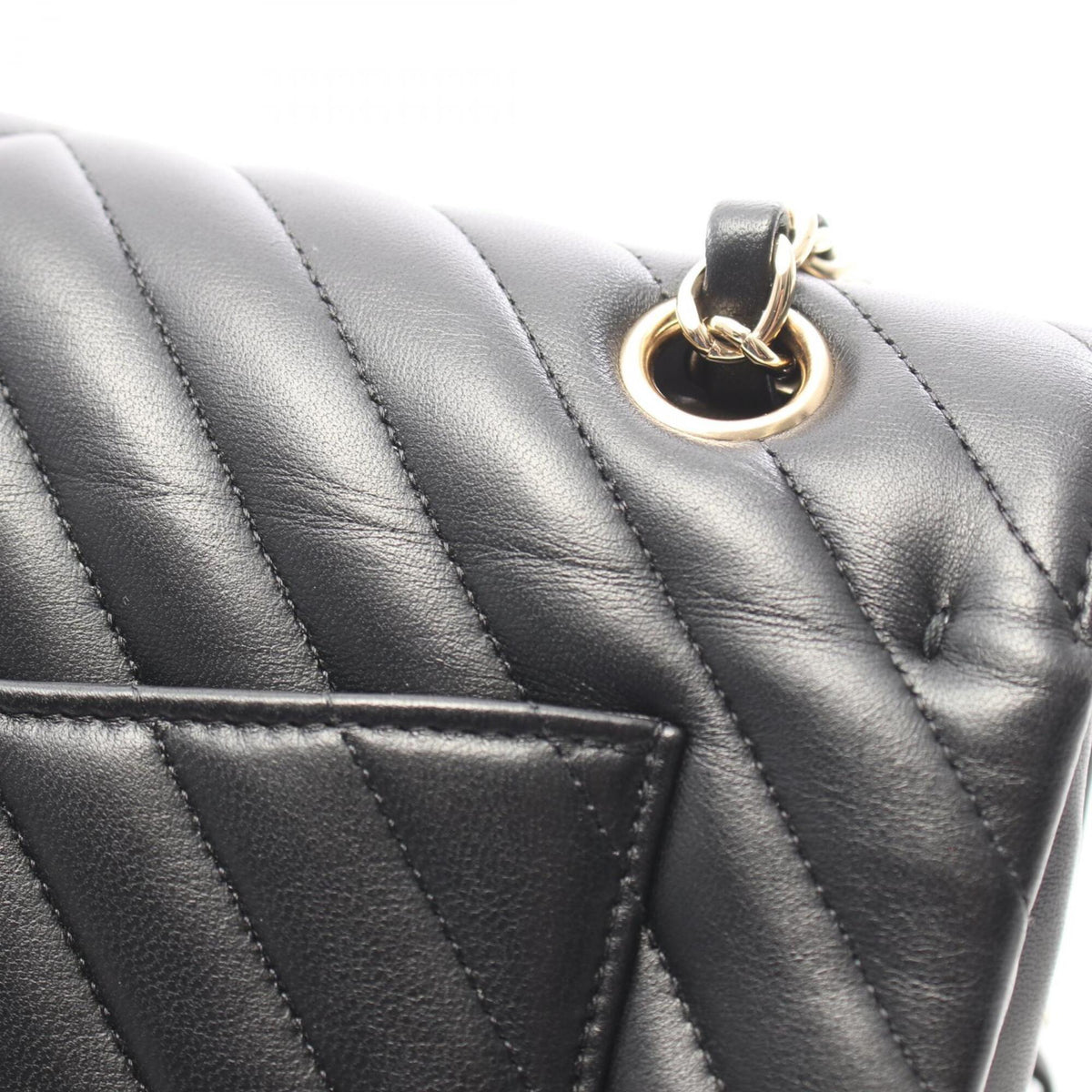 Chanel Black Leather Handbag Shoulder Bag (Pre-Owned)