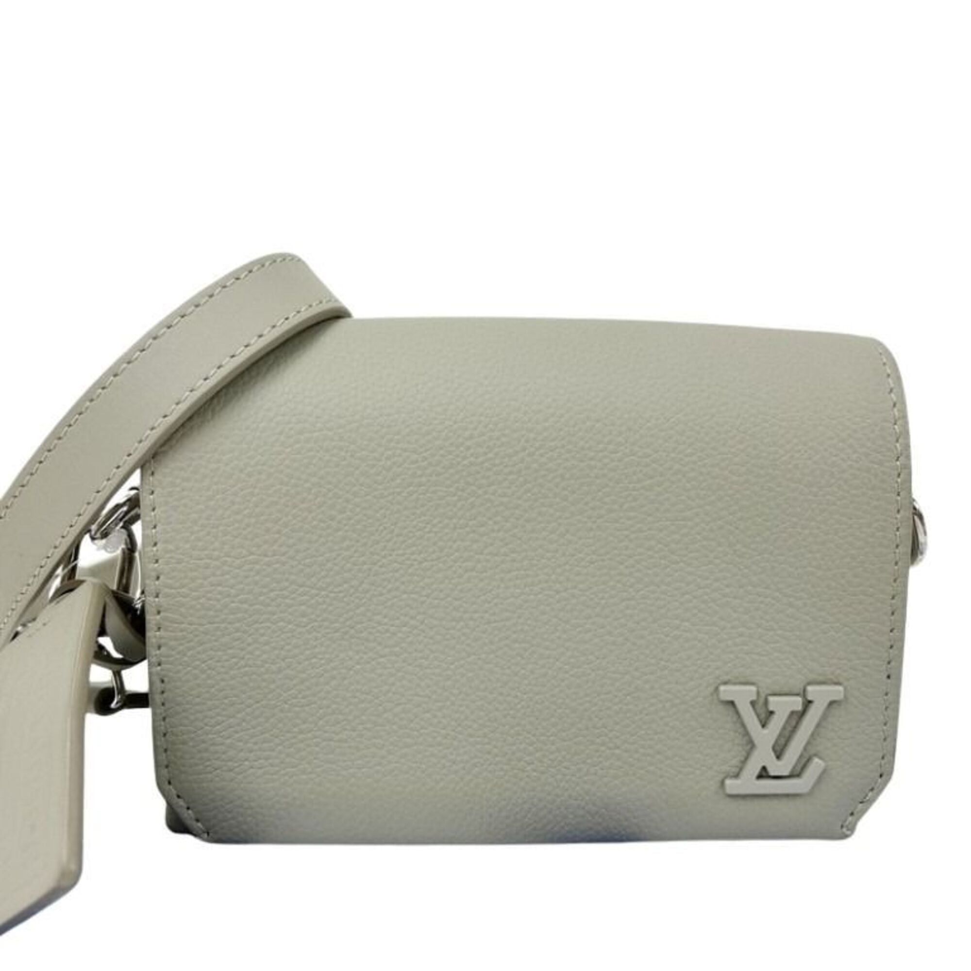 Louis Vuitton Green Shoulder Bag (Pre-Owned)