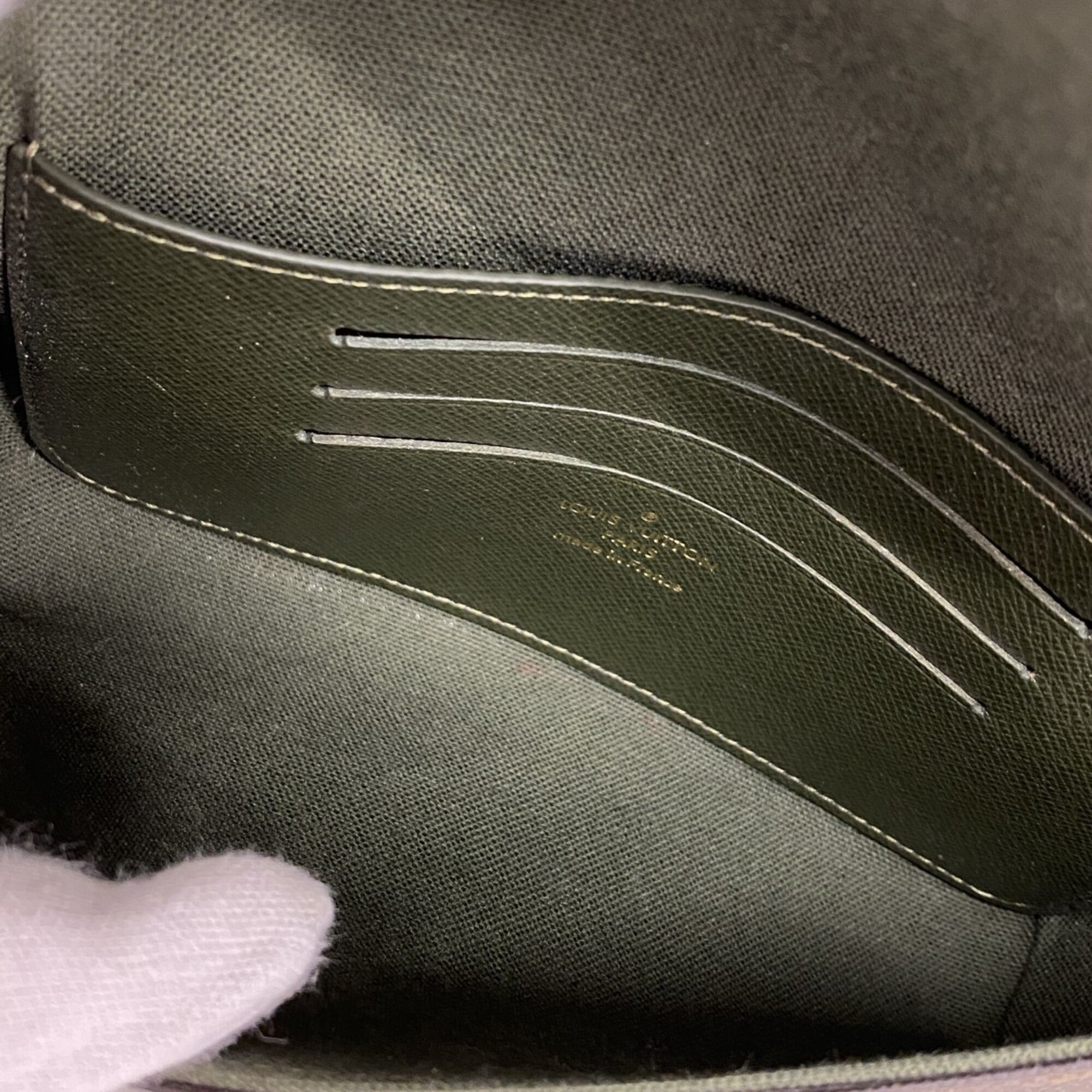Louis Vuitton Brown Shoulder Bag (Pre-Owned)