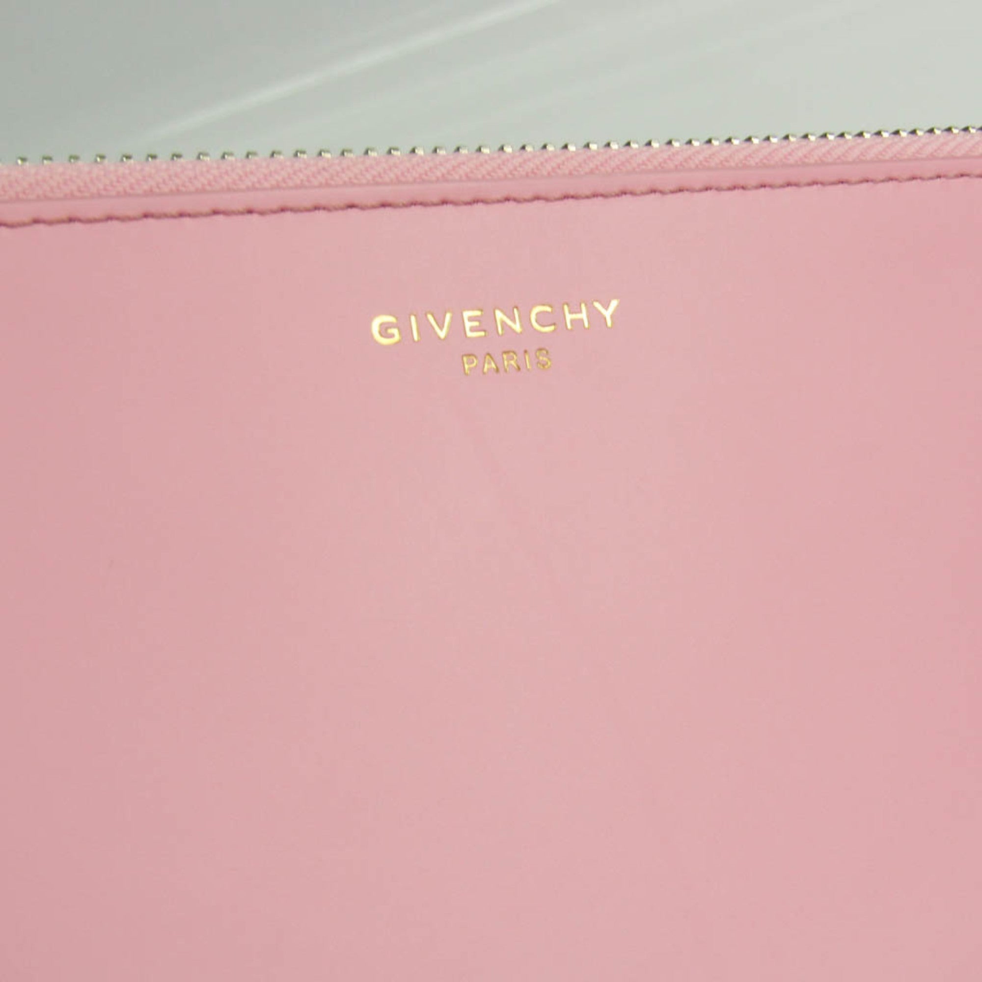 Givenchy Pink Leather Clutch Bag (Pre-Owned)