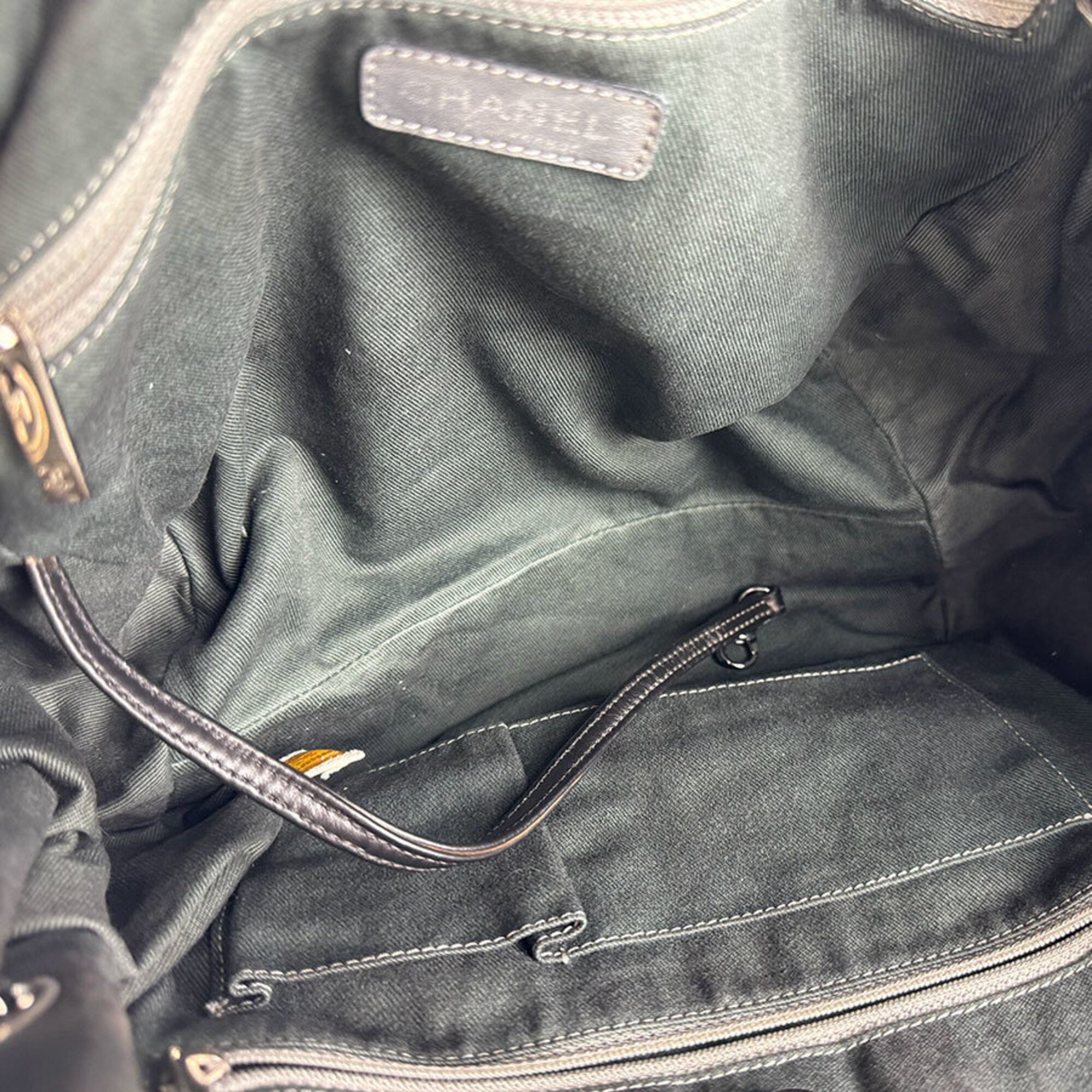 Chanel Black Canvas Leather Shoulder Bag (Pre-Owned)