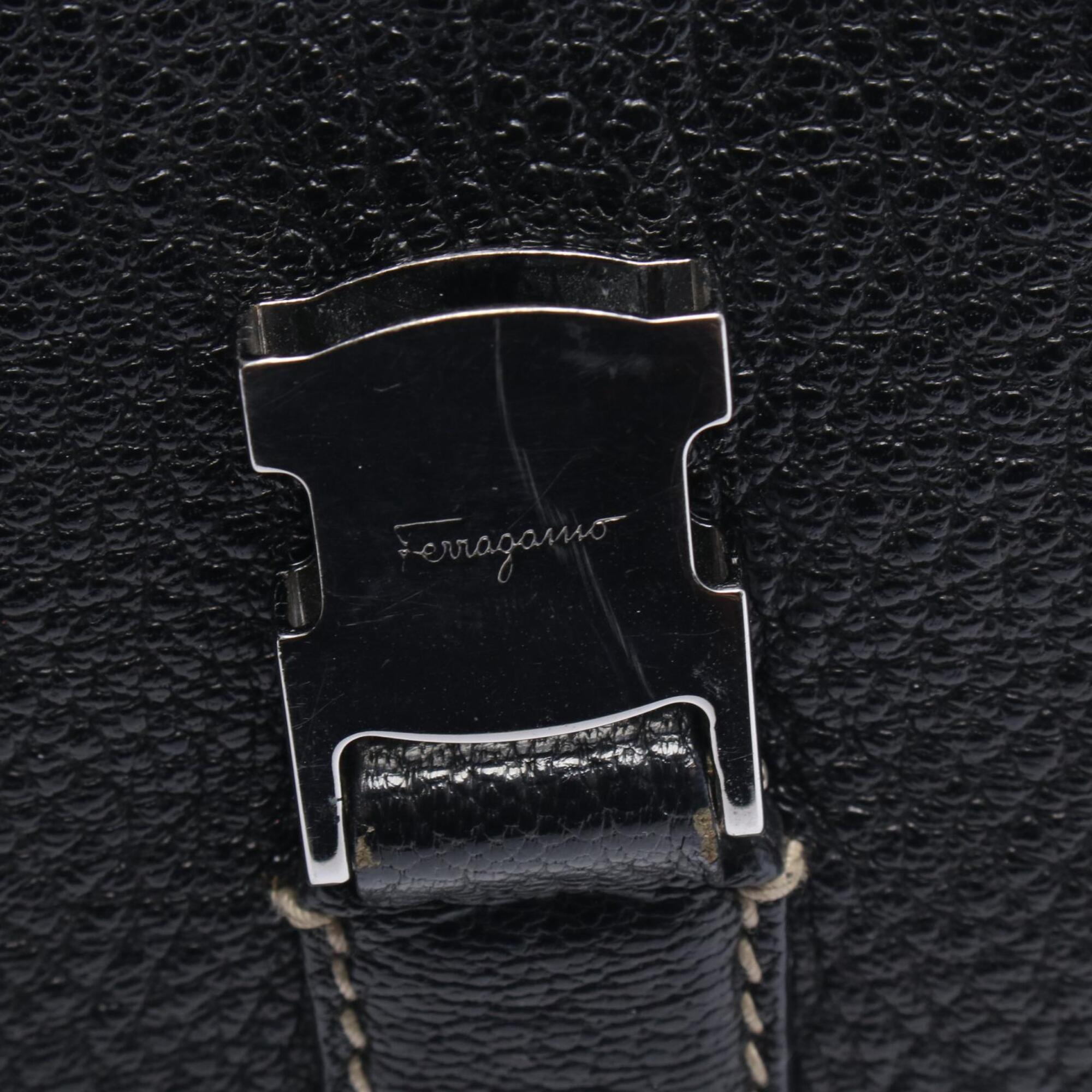 Salvatore Ferragamo Black Leather Handbag Shoulder Bag (Pre-Owned)