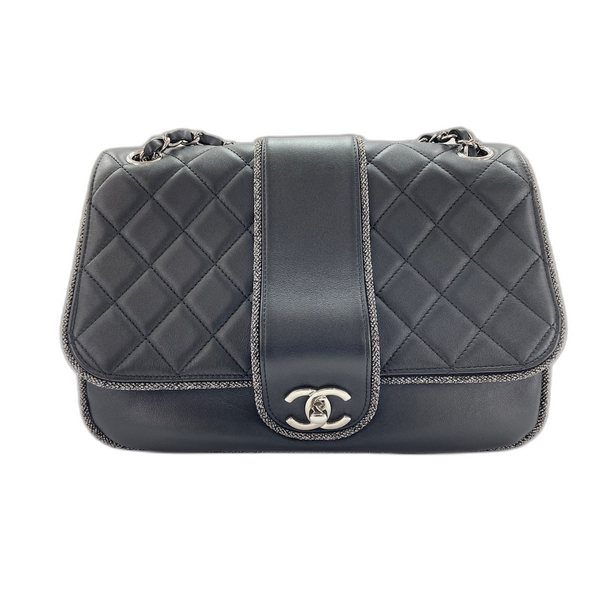 Chanel Black Shoulder Bag (Pre-Owned)