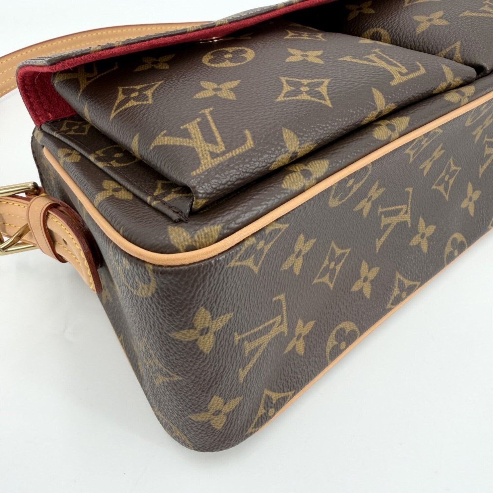 Louis Vuitton Brown Monogram Canvas Handbag Shoulder Bag (Pre-Owned)