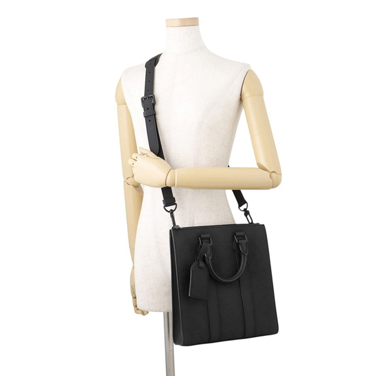 Louis Vuitton Noir Monogram Handbag (Pre-Owned)