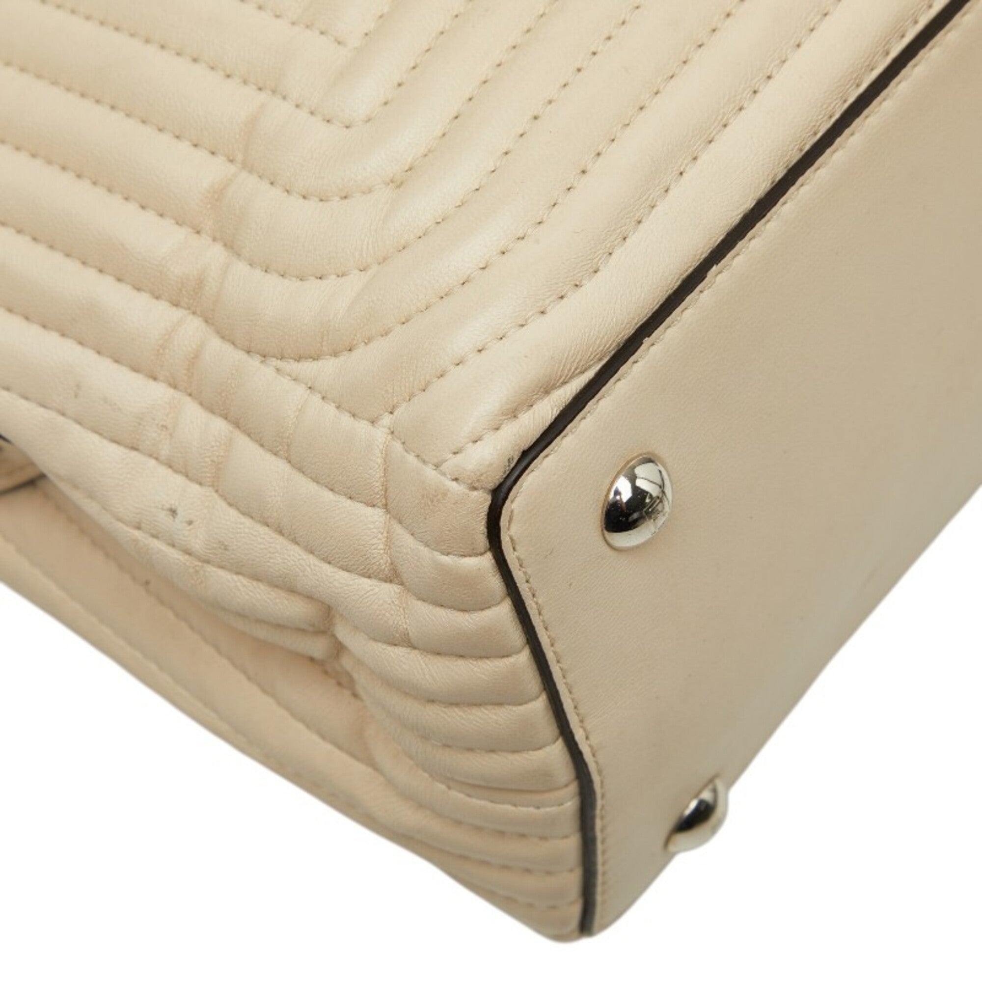 Fendi Ivory Leather Shoulder Bag (Pre-Owned)