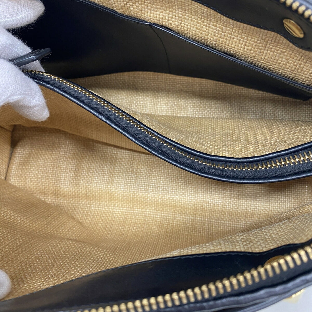 Fendi Beige Black Raffia Handbag (Pre-Owned)