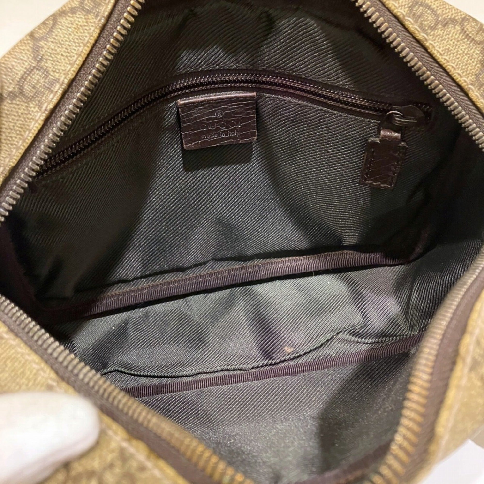Gucci Beige Pvc Shoulder Bag (Pre-Owned)
