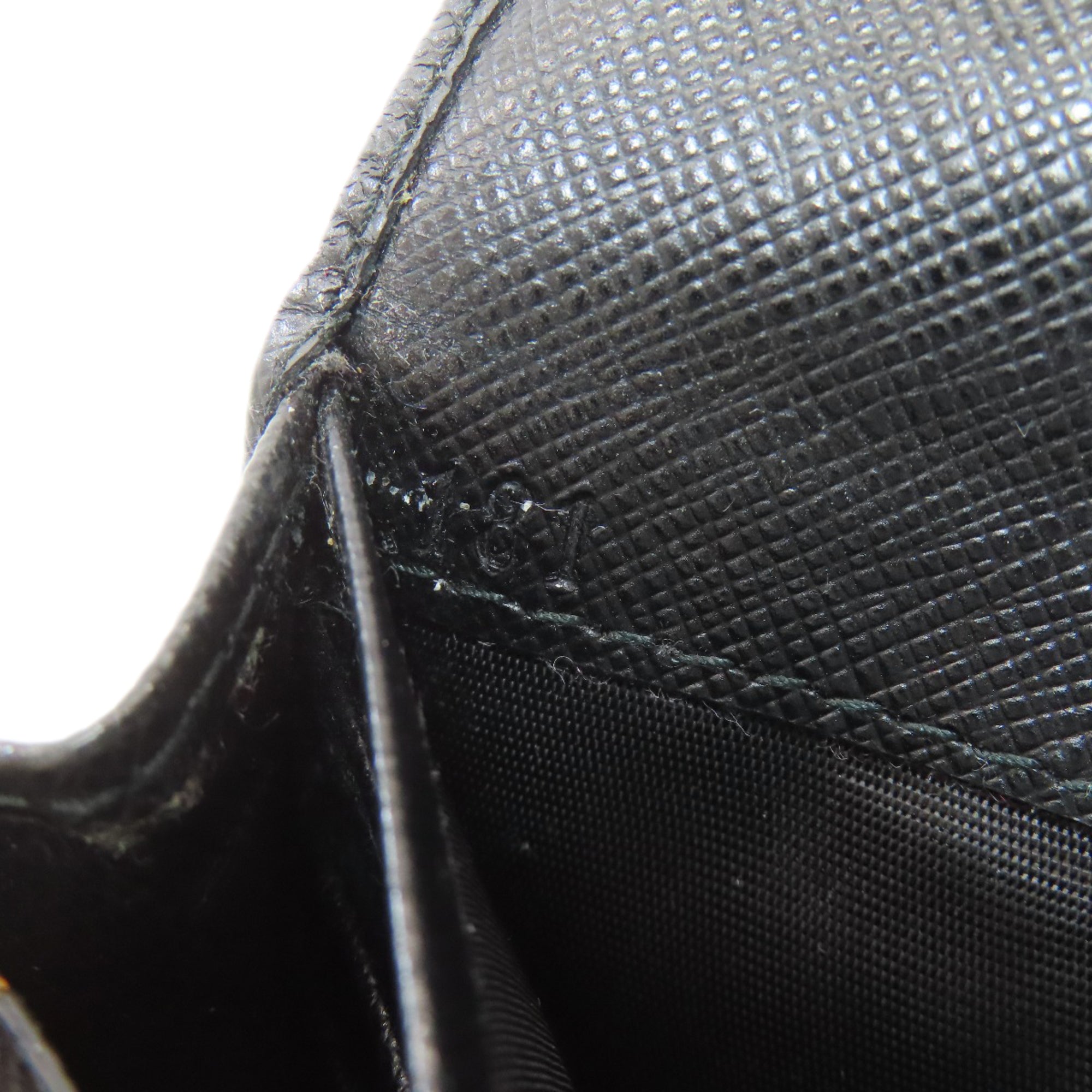 Prada Black Leather Long Wallet (Bi-Fold) (Pre-Owned)