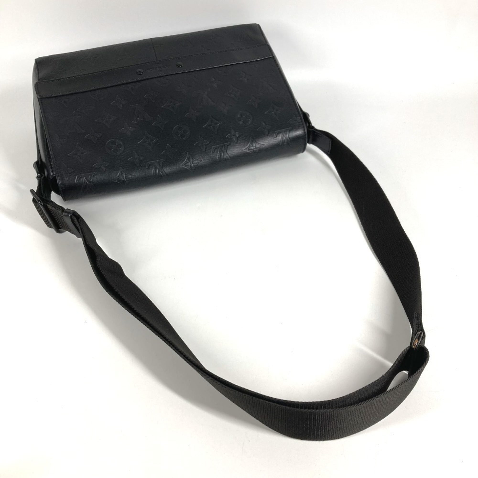 Louis Vuitton Monogram Shadow Black Monogram Shadow Messenger Bag Shoulder Bag (Pre-Owned)