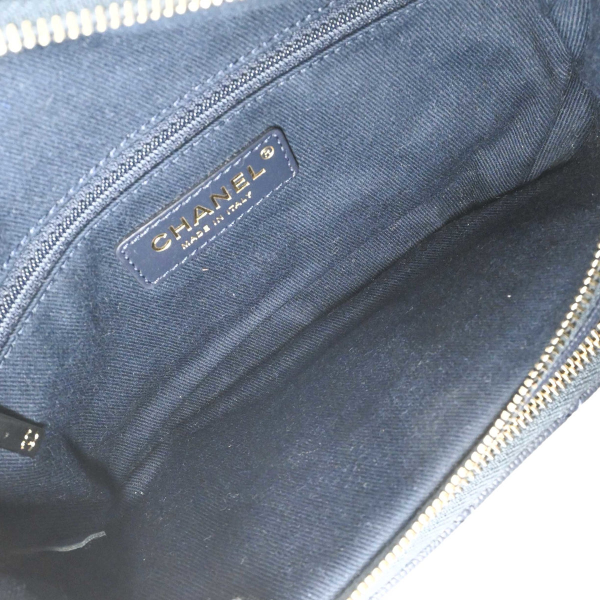 Chanel Navy Grained Calfskin Sling Bag (Pre-Owned)