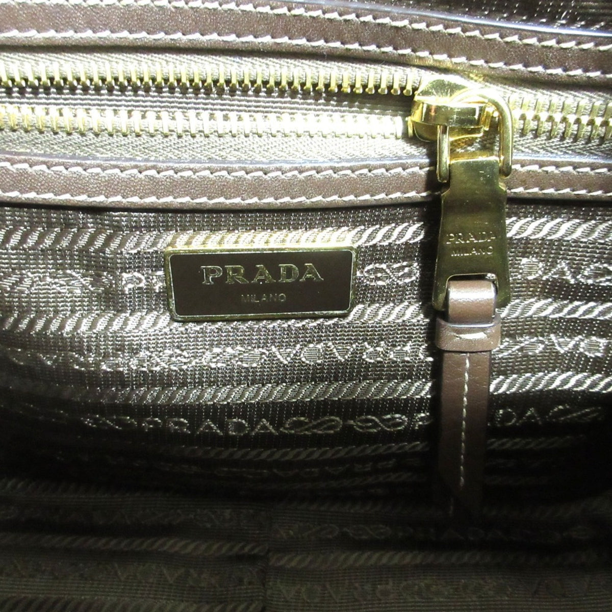 Prada Beige Shoulder Bag (Pre-Owned)