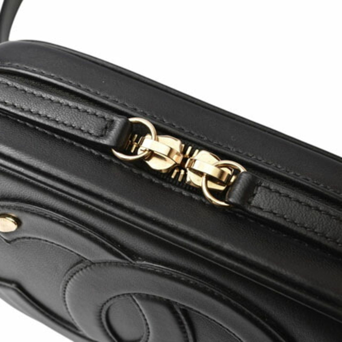 Chanel Black Leather Shoulder Bag (Pre-Owned)