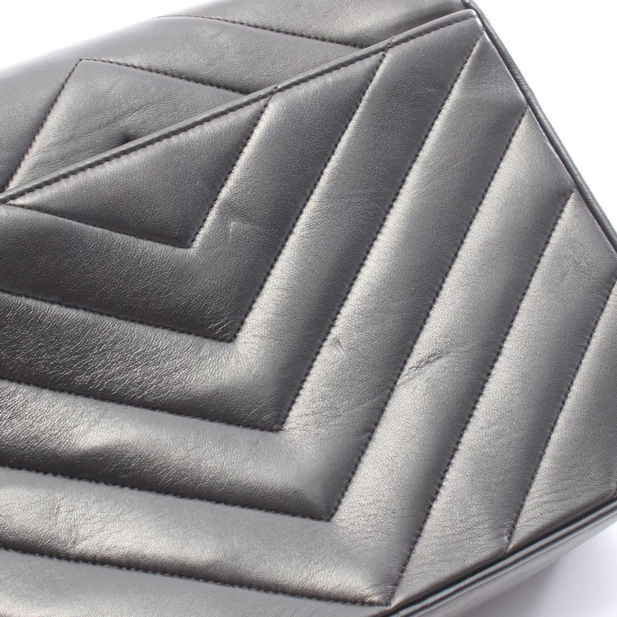 Chanel Chevron (V Stitch) Black Leather Handbag Shoulder Bag (Pre-Owned)