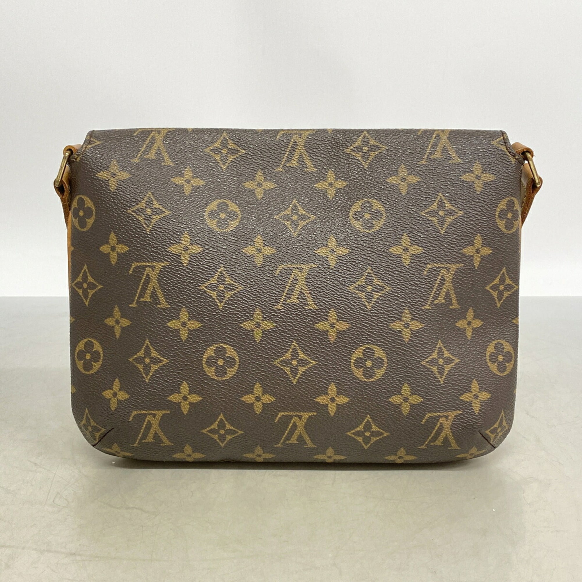 Louis Vuitton Brown Shoulder Bag (Pre-Owned)