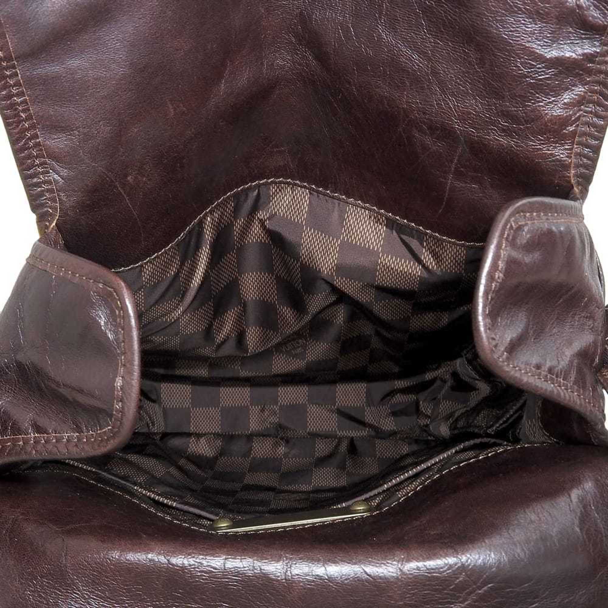 Louis Vuitton Brown Leather Shoulder Bag (Pre-Owned)