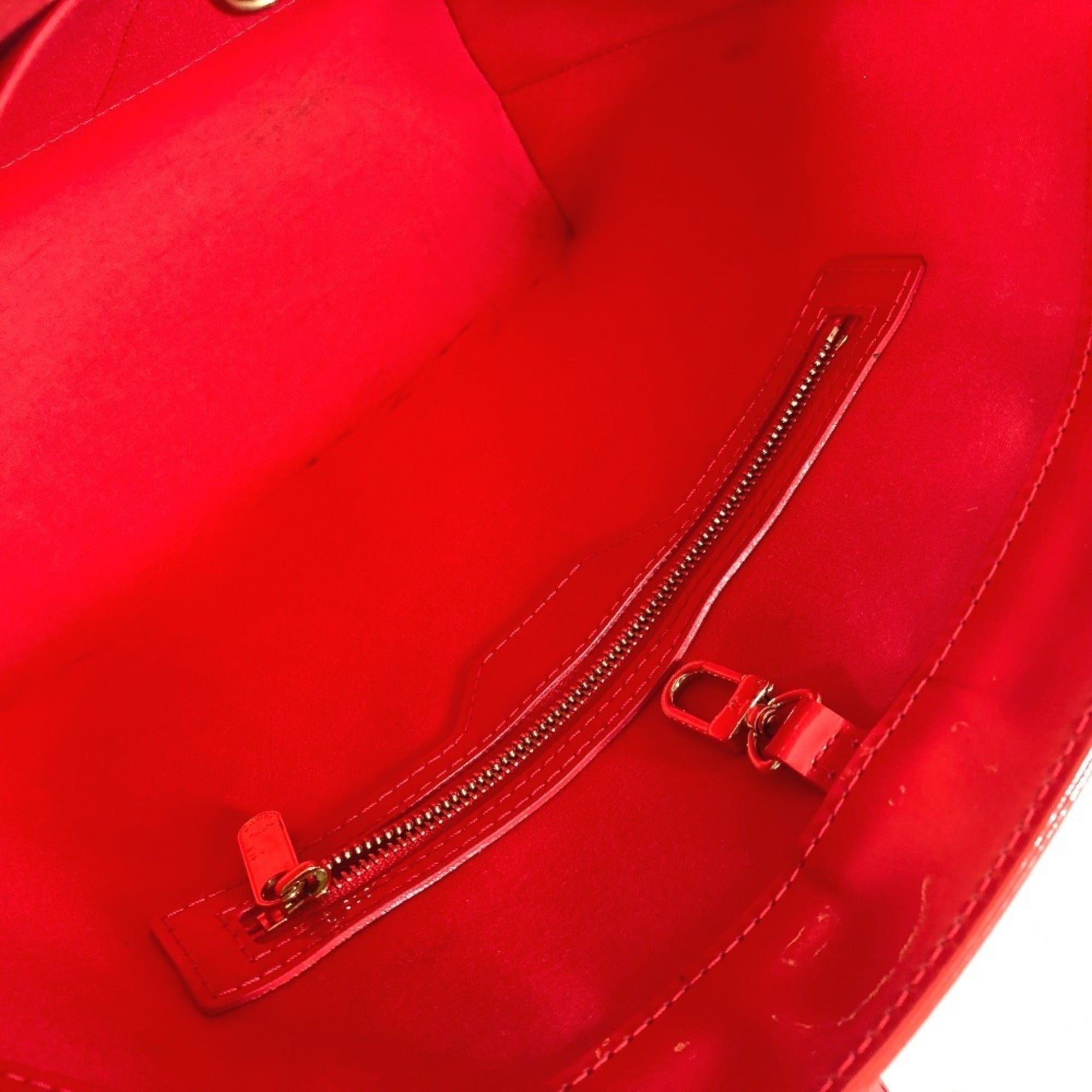 Louis Vuitton Red Color Rouge Grenadine Monogram Vernis Shoulder Bag Tote Bag (Pre-Owned)