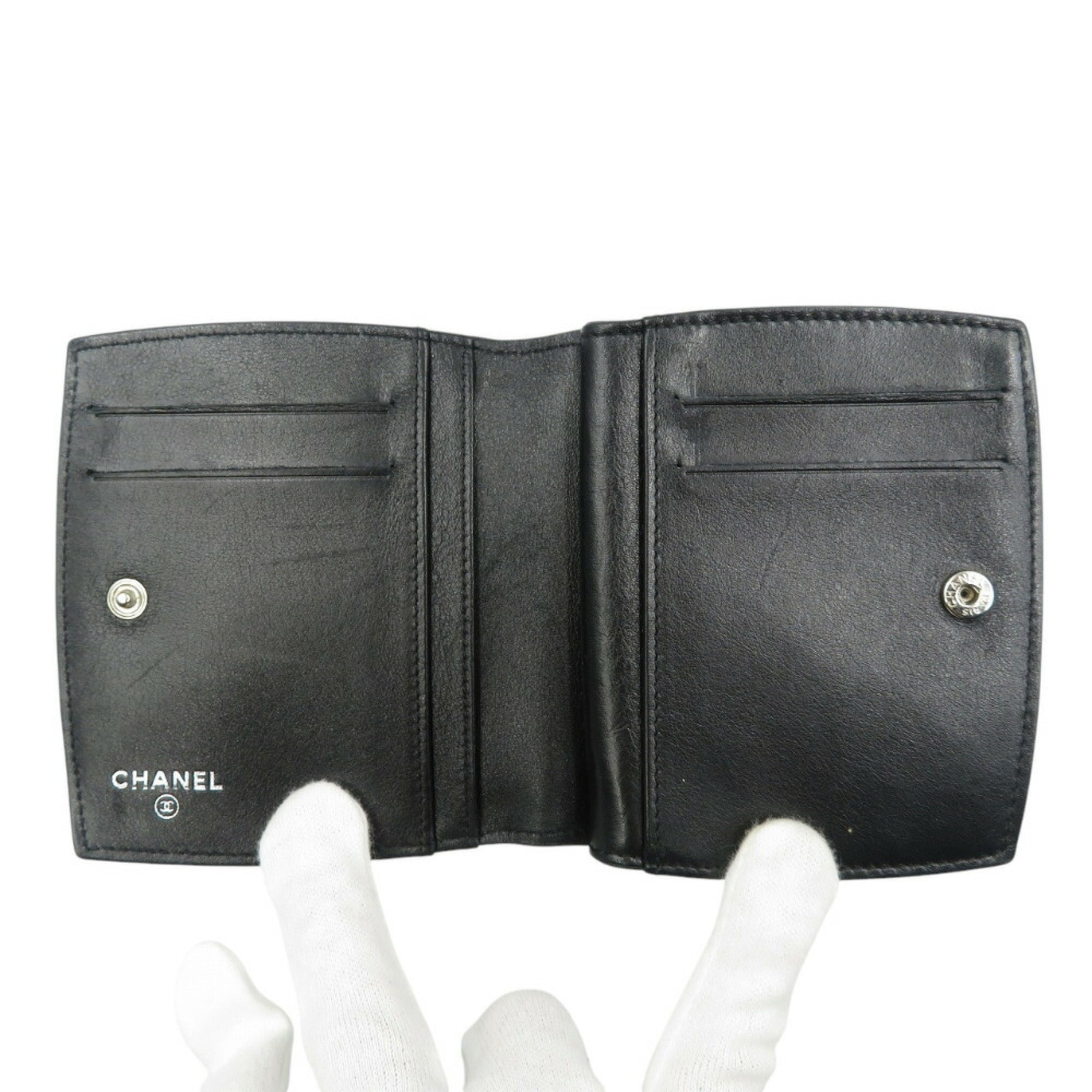 Chanel Black Yellow Patent Leather Wallet (Bi-Fold) (Pre-Owned)