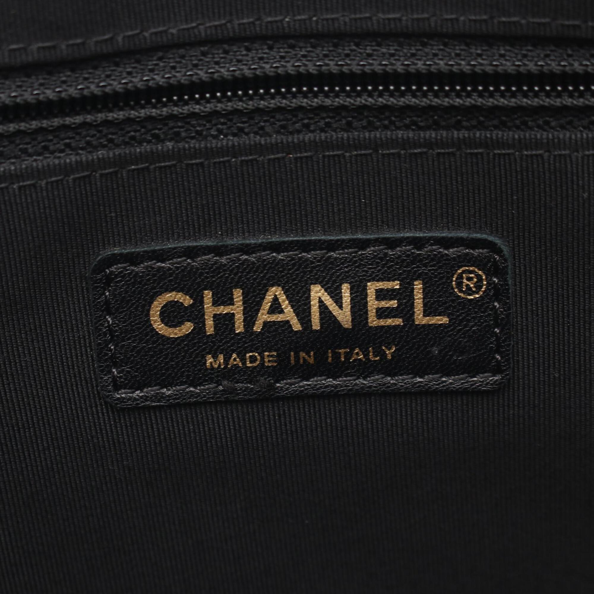 Chanel Black Leather Handbag Shoulder Bag (Pre-Owned)