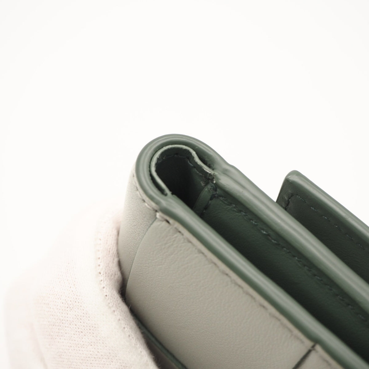 Bottega Veneta Gray Green Leather Wallet (Tri-Fold) (Pre-Owned)