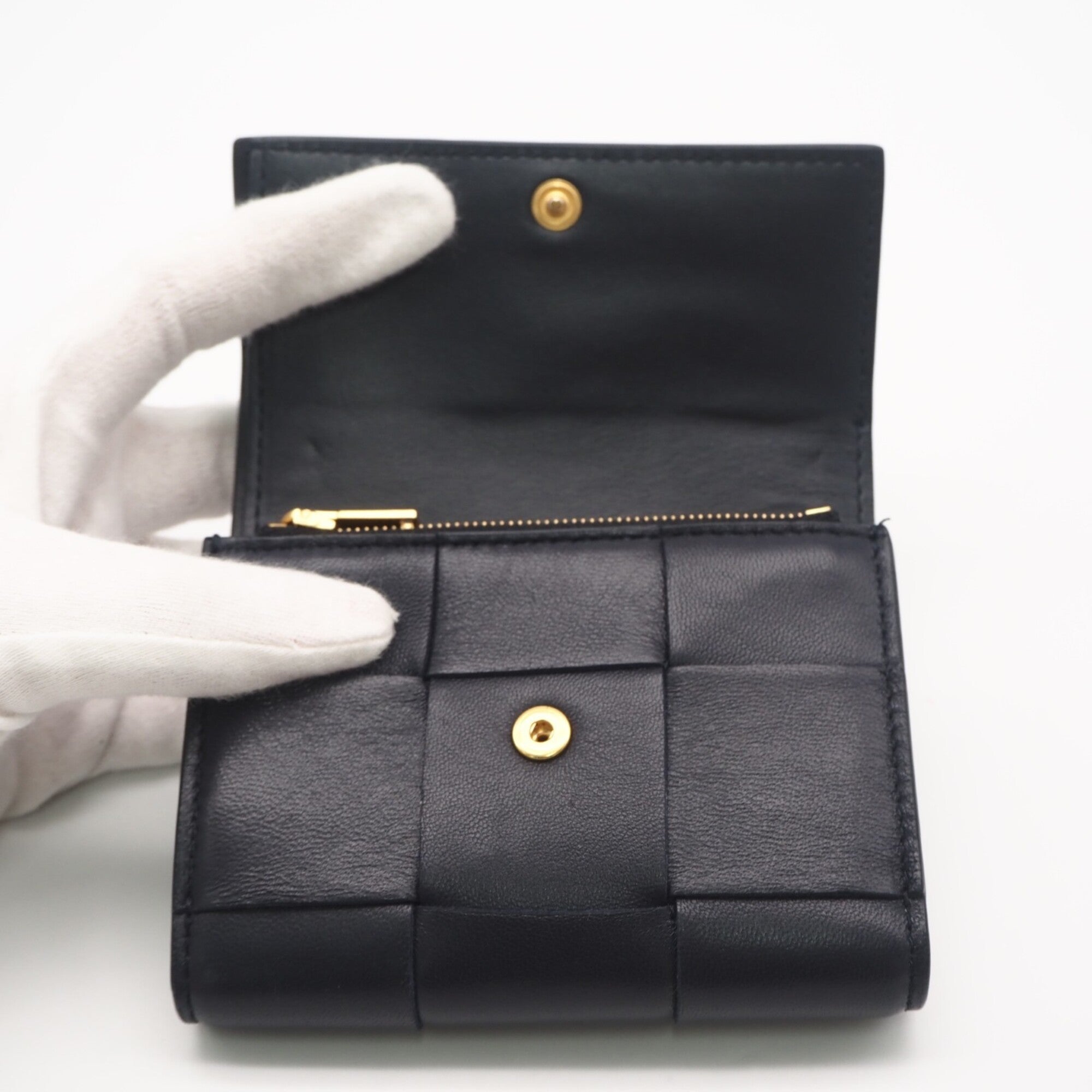 Bottega Veneta Navy Leather Wallet (Tri-Fold) (Pre-Owned)