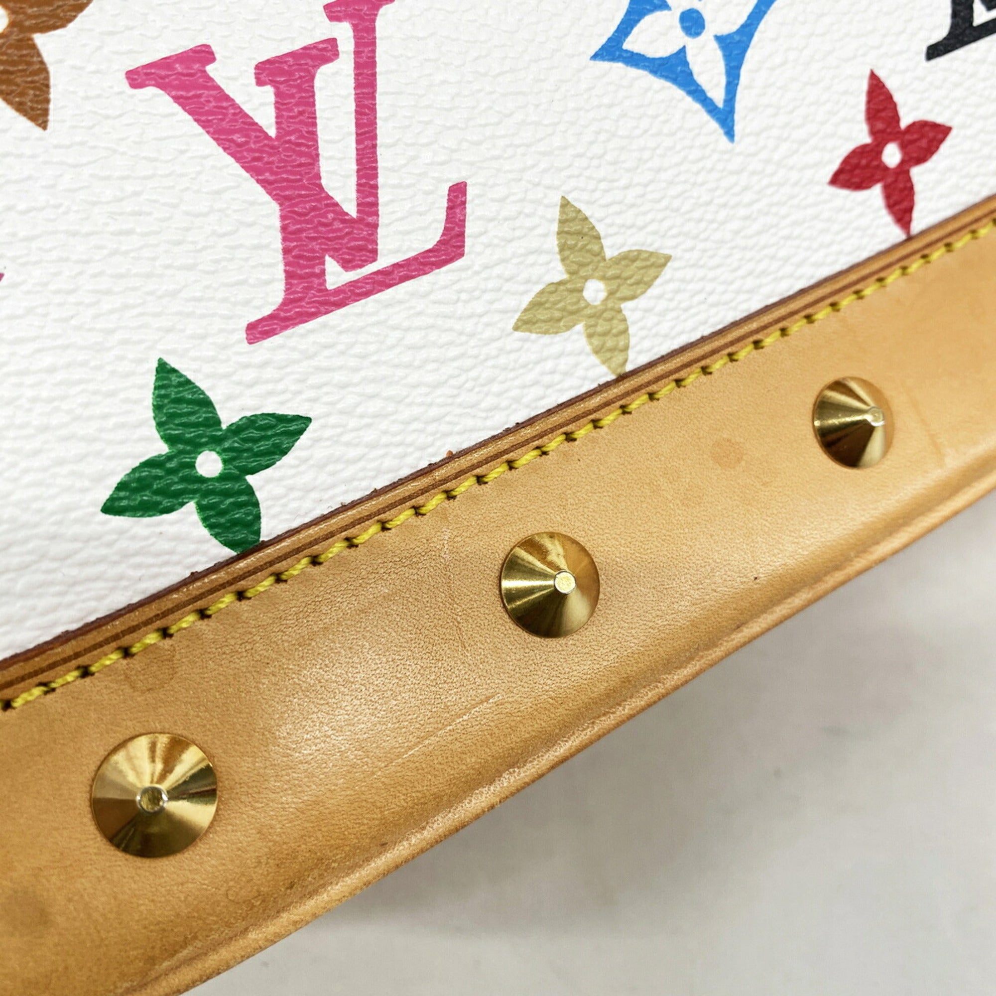 Louis Vuitton Blanc Handbag (Pre-Owned)