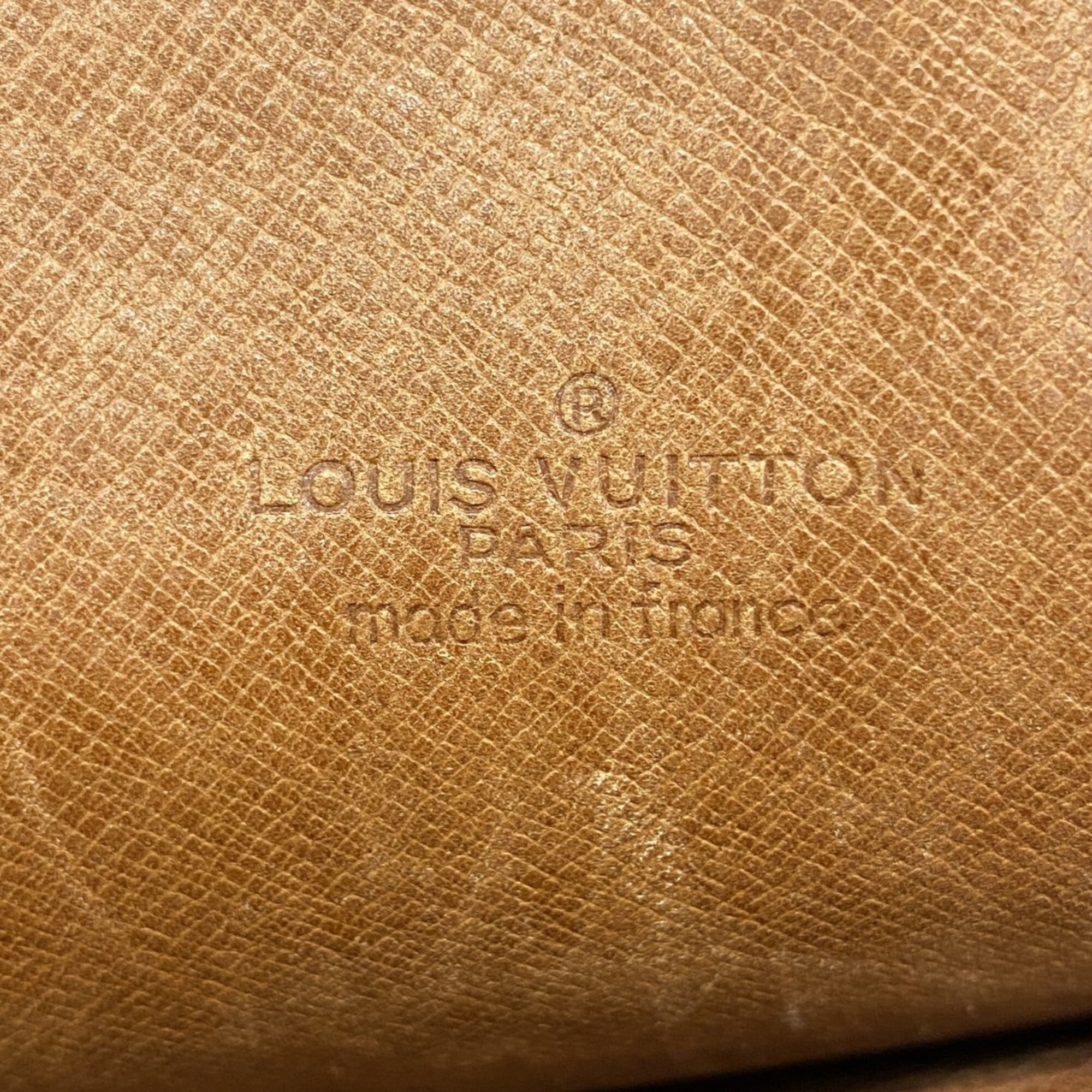 Louis Vuitton Brown Shoulder Bag (Pre-Owned)