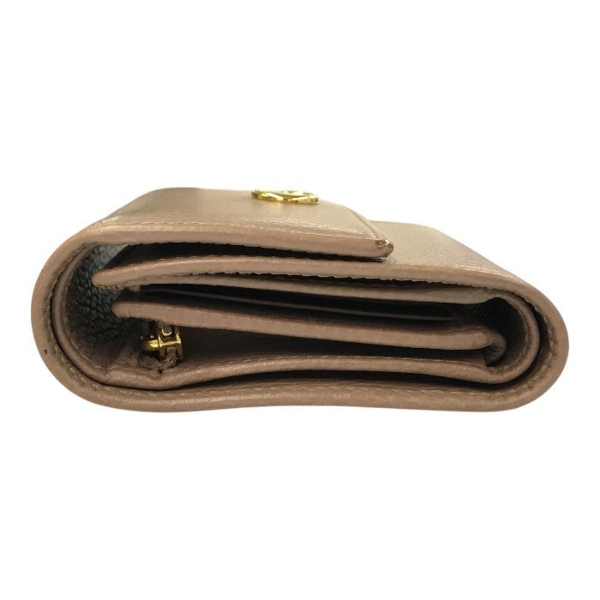 Gucci Beige Leather Wallet (Tri-Fold) (Pre-Owned)