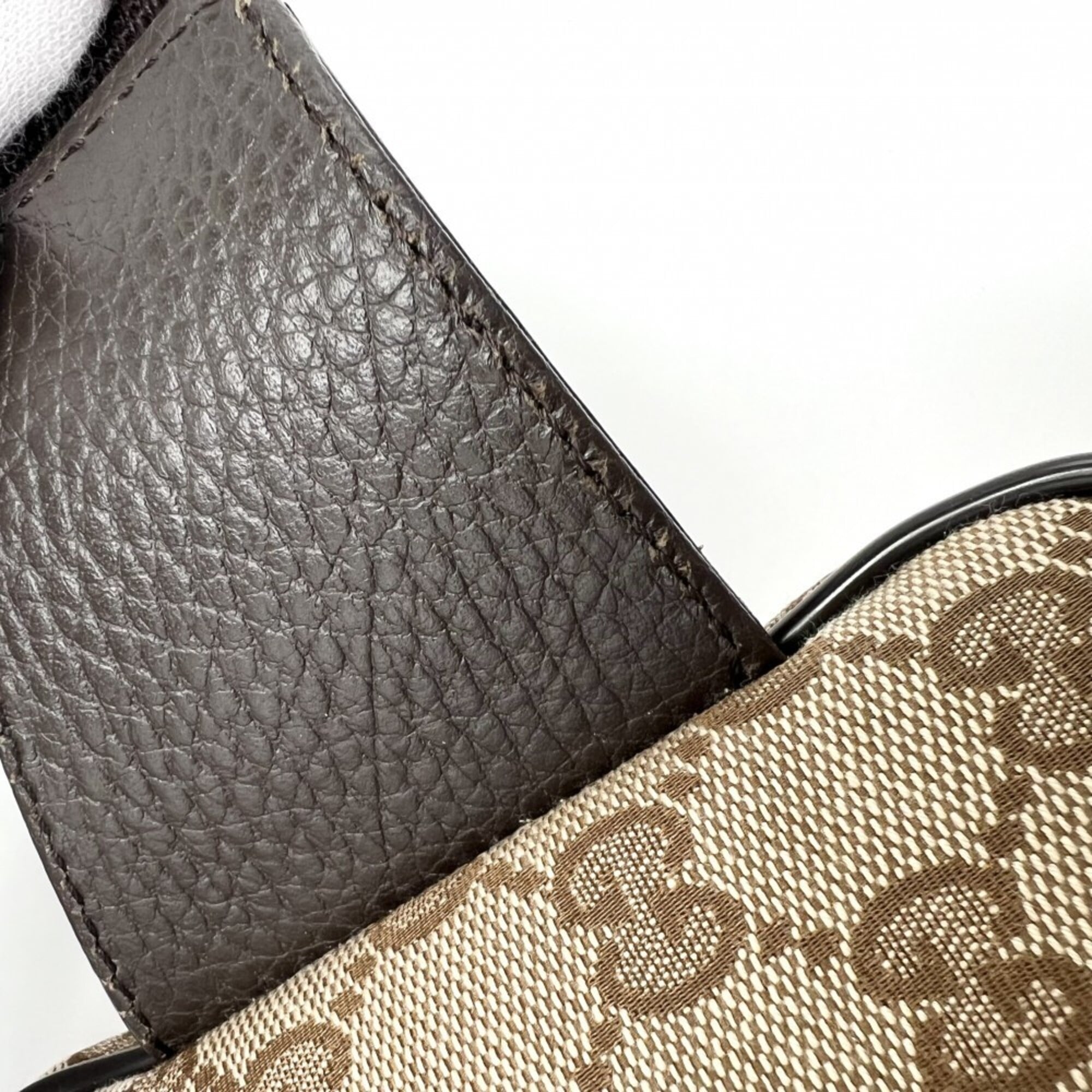 Gucci Brown Gg Canvas Leather Fanny Pack Sling Bag (Pre-Owned)