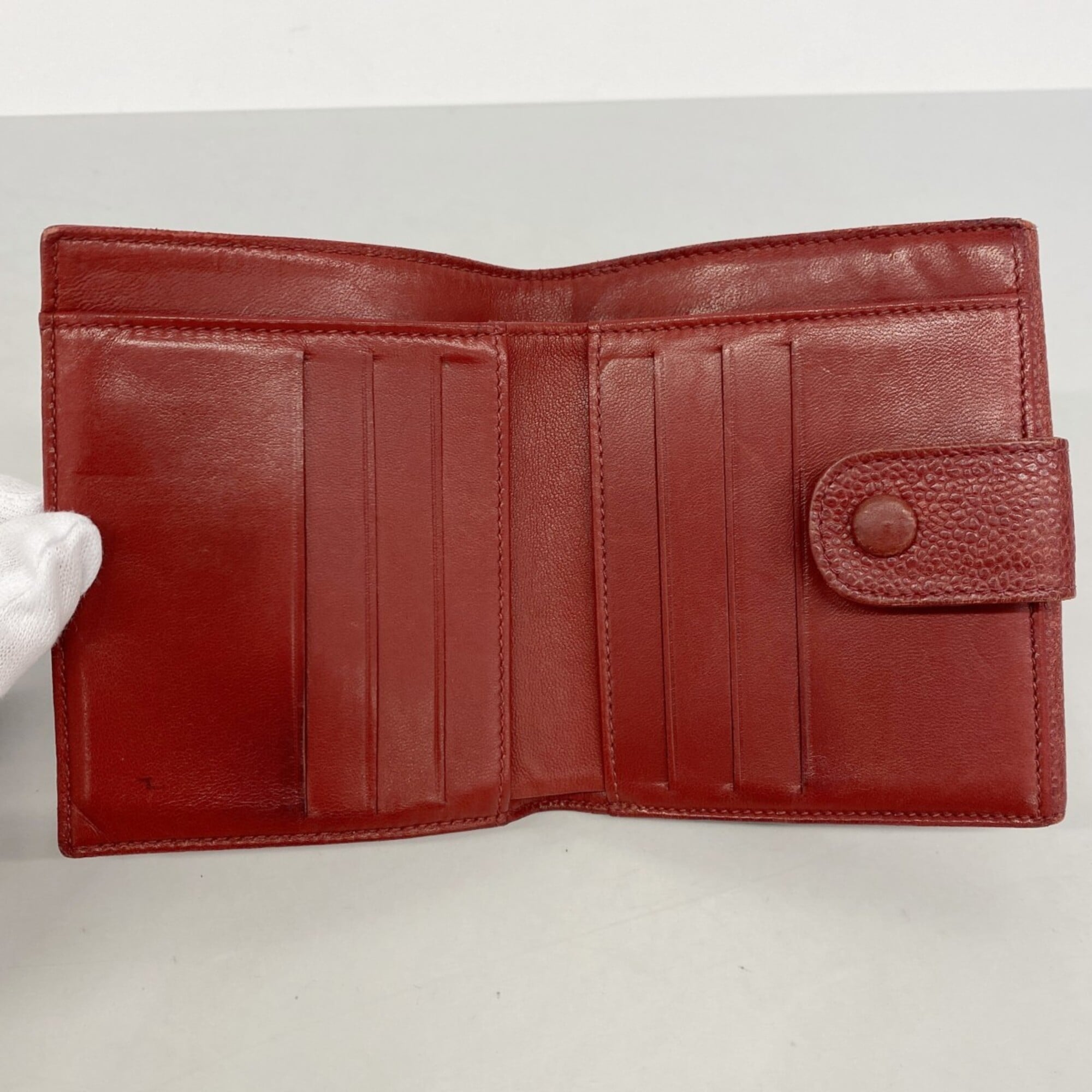 Chanel Red Color Grained Calfskin Wallet (Bi-Fold) (Pre-Owned)