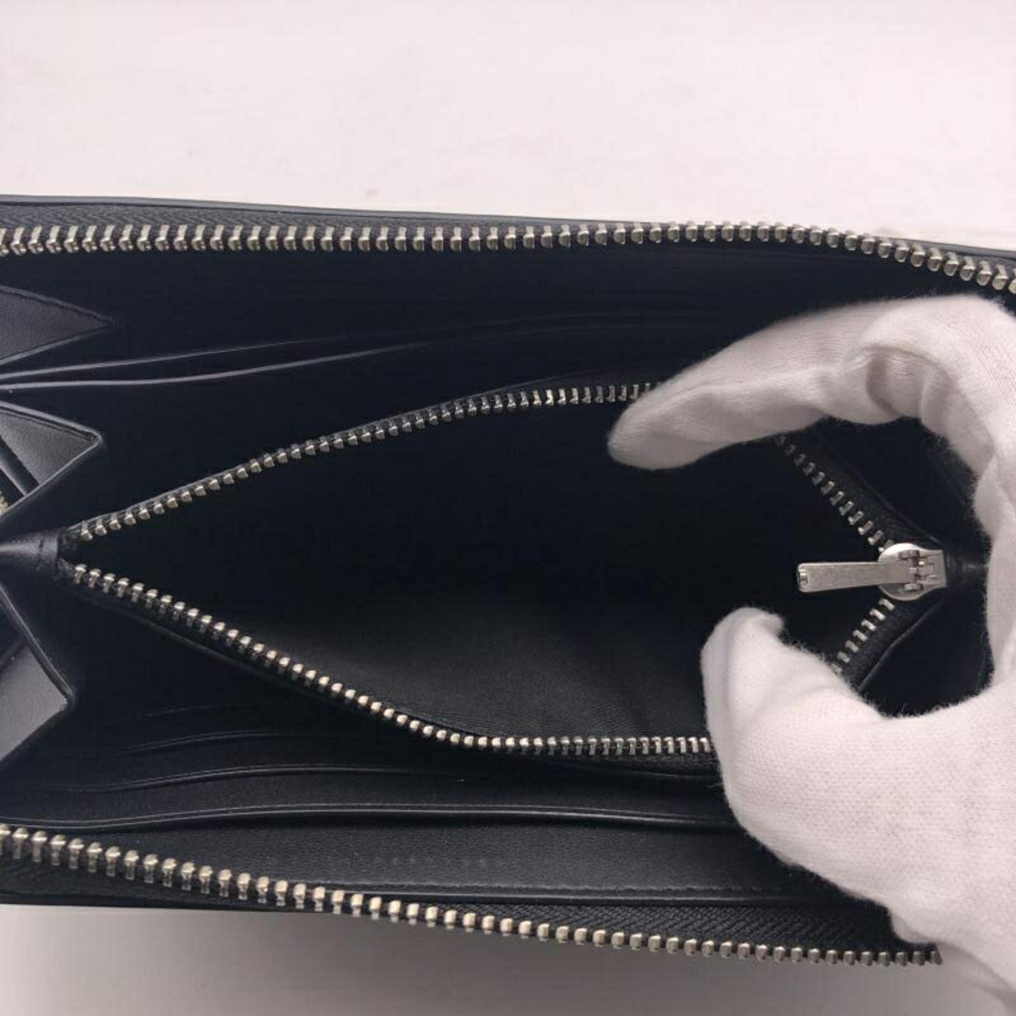 Coach Black Long Wallet (Bi-Fold) (Pre-Owned)