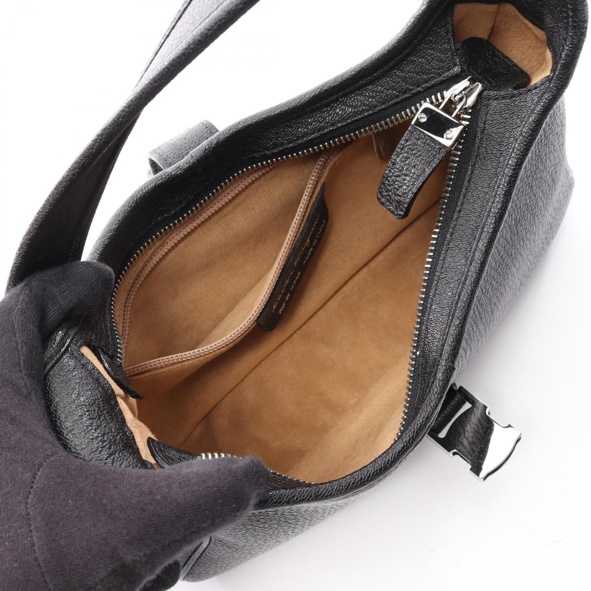 Salvatore Ferragamo Black Leather Handbag Shoulder Bag (Pre-Owned)