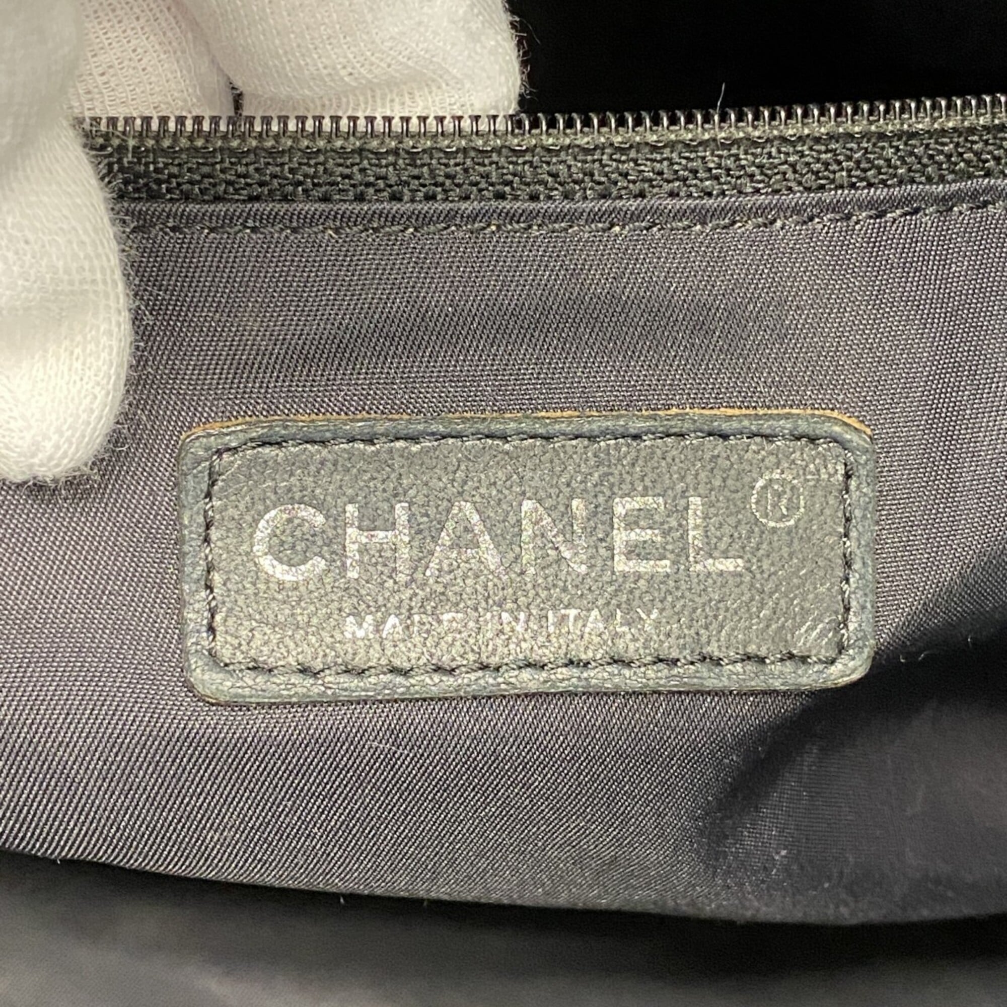 Chanel Black Canvas Tote Bag (Pre-Owned)