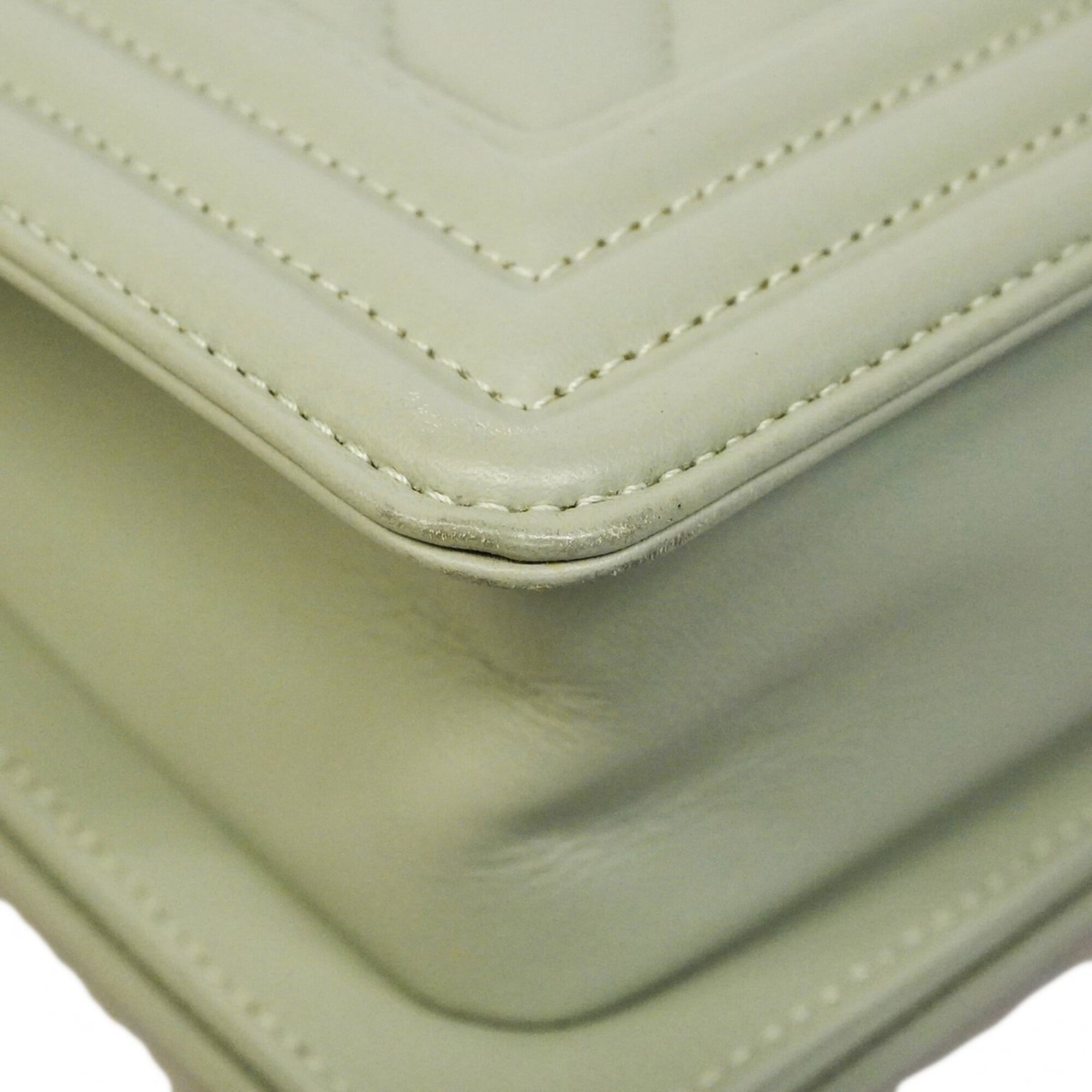 Chanel Light Green Leather Shoulder Bag (Pre-Owned)