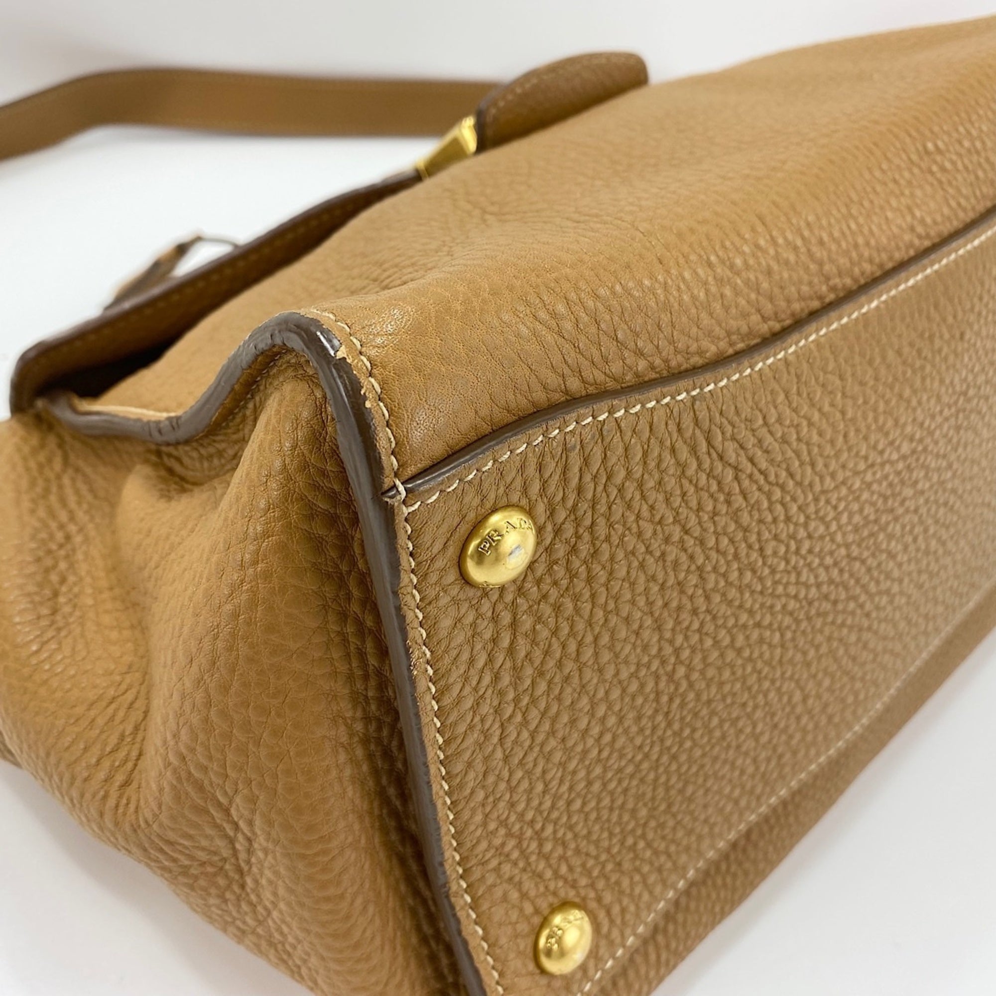 Prada Brown Leather Shoulder Bag (Pre-Owned)