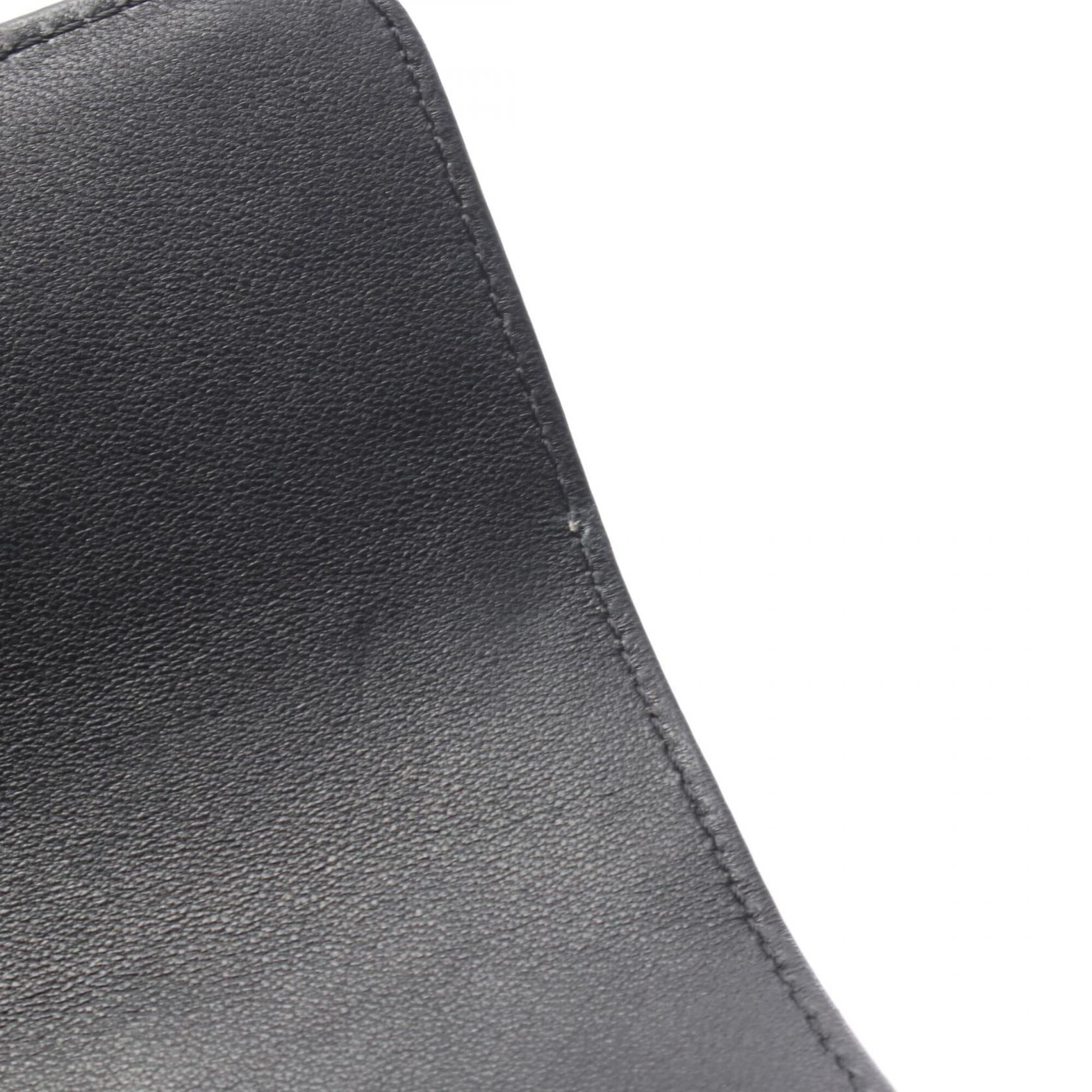 Chanel Black Leather Handbag Shoulder Bag (Pre-Owned)