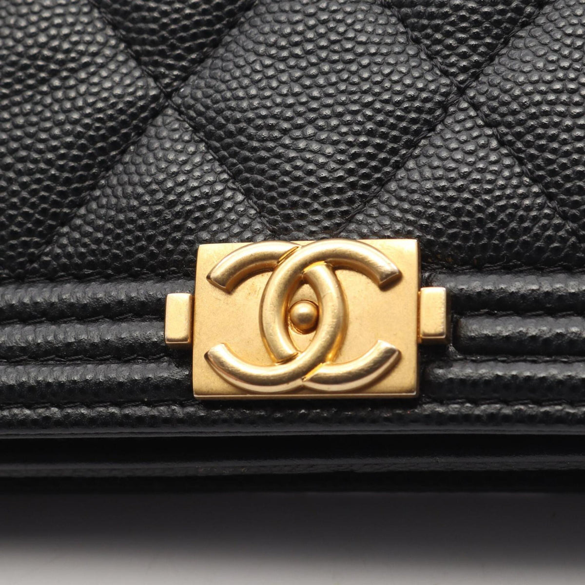 Chanel Black Grained Calfskin Handbag Shoulder Bag (Pre-Owned)