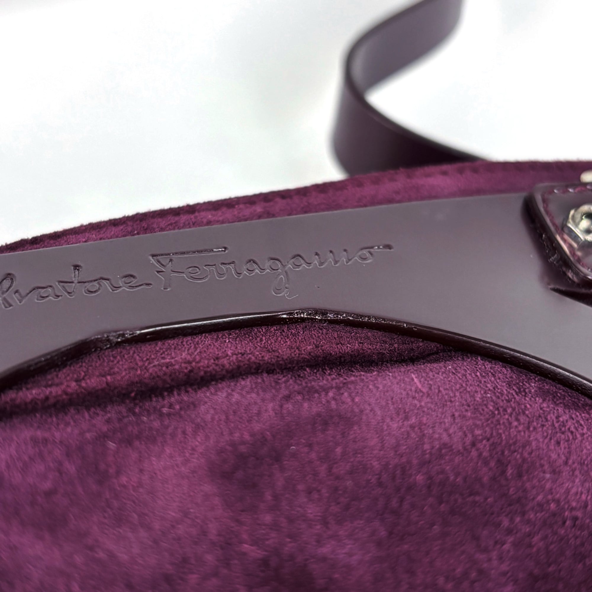 Salvatore Ferragamo Gancini Purple Suede Leather Shoulder Bag (Pre-Owned)