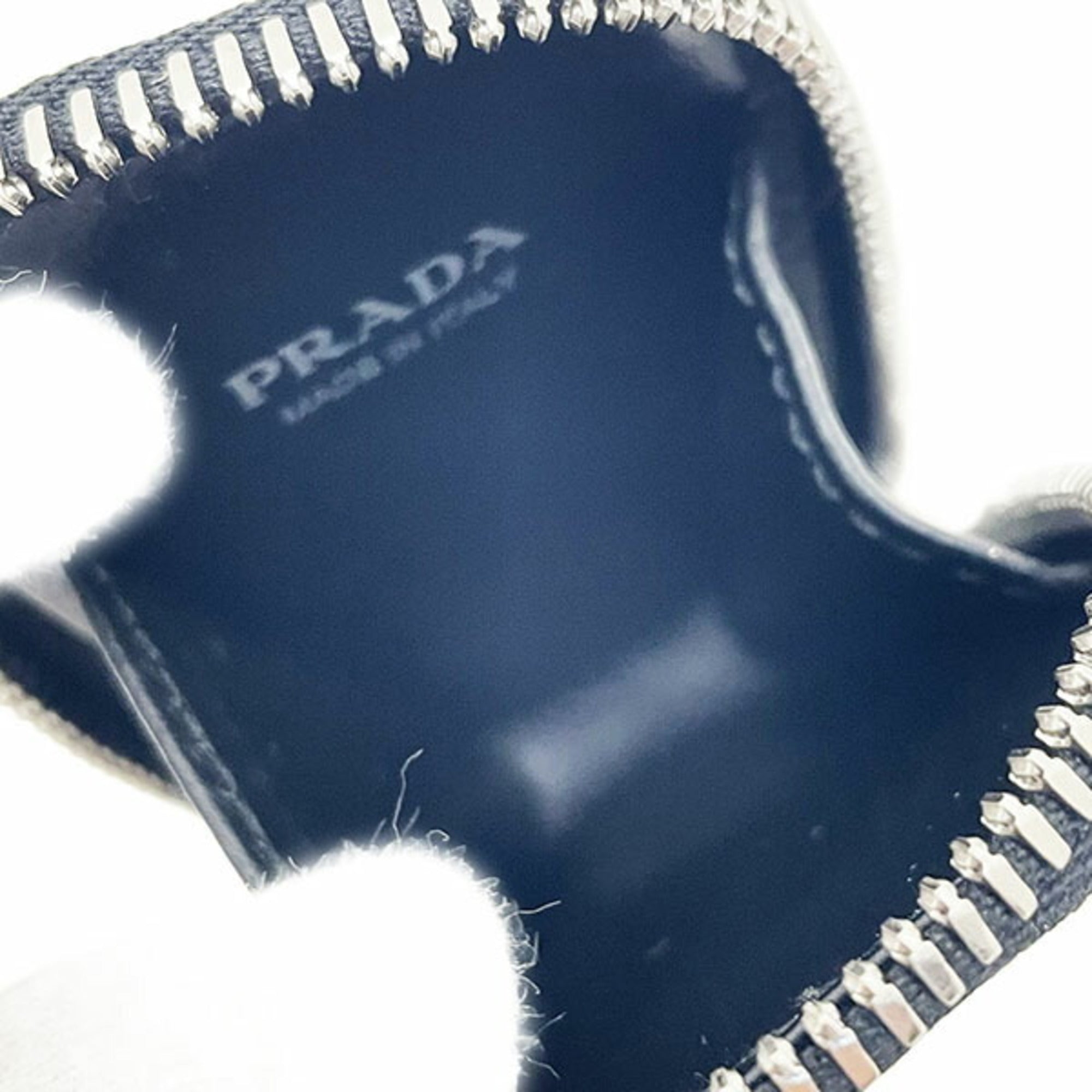 Prada White Leather Pouch (Pre-Owned)