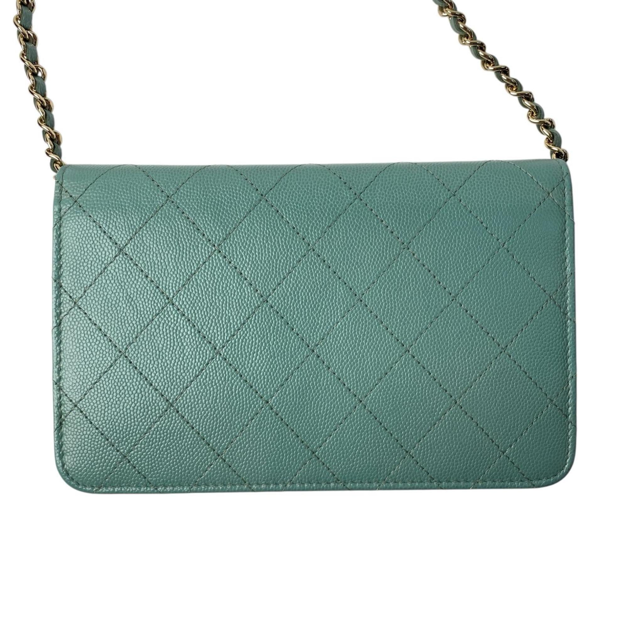 Chanel Green Grained Calfskin Shoulder Bag (Pre-Owned)
