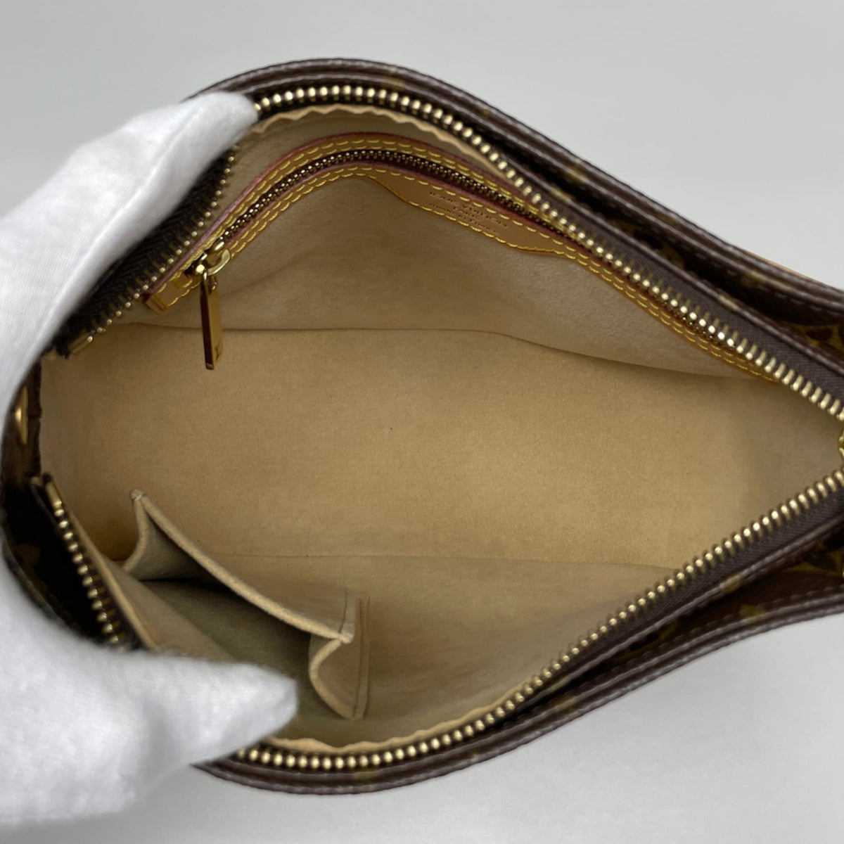 Louis Vuitton Brown Monogram Shoulder Bag (Pre-Owned)