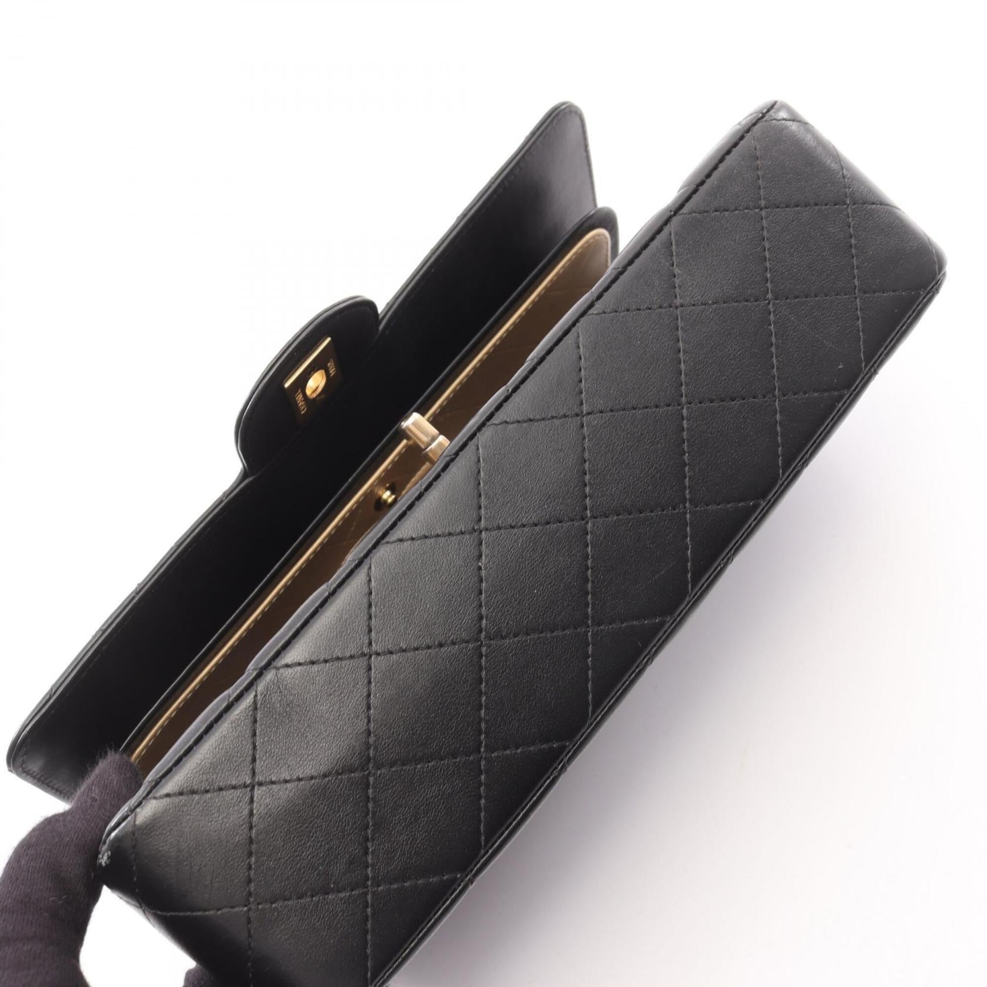 Chanel Black Leather Handbag Shoulder Bag (Pre-Owned)