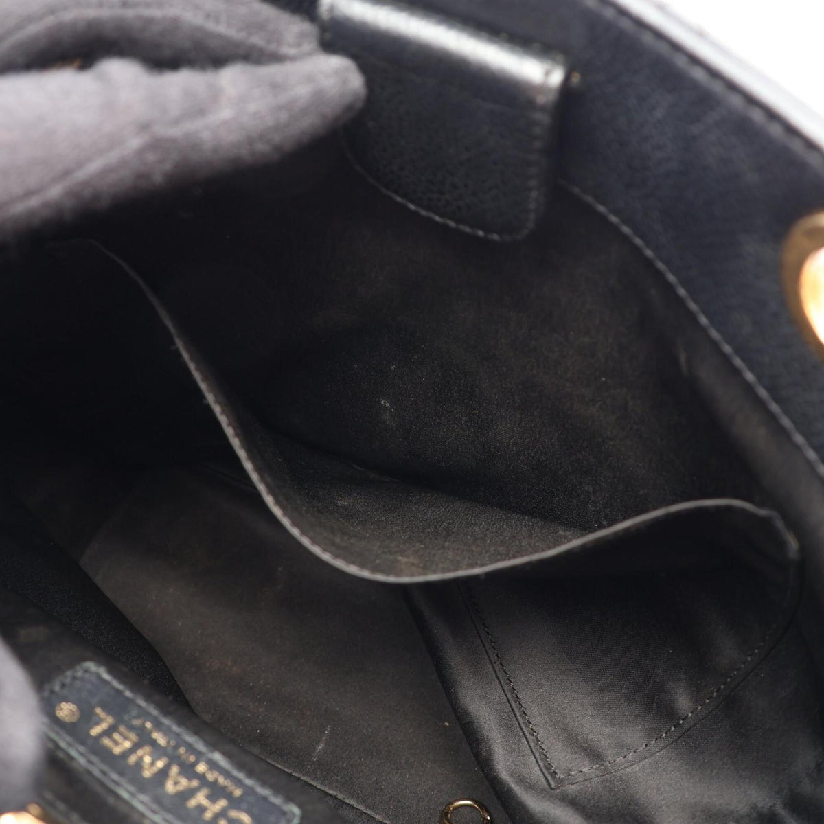 Chanel Black Grained Calfskin Handbag Tote Bag (Pre-Owned)