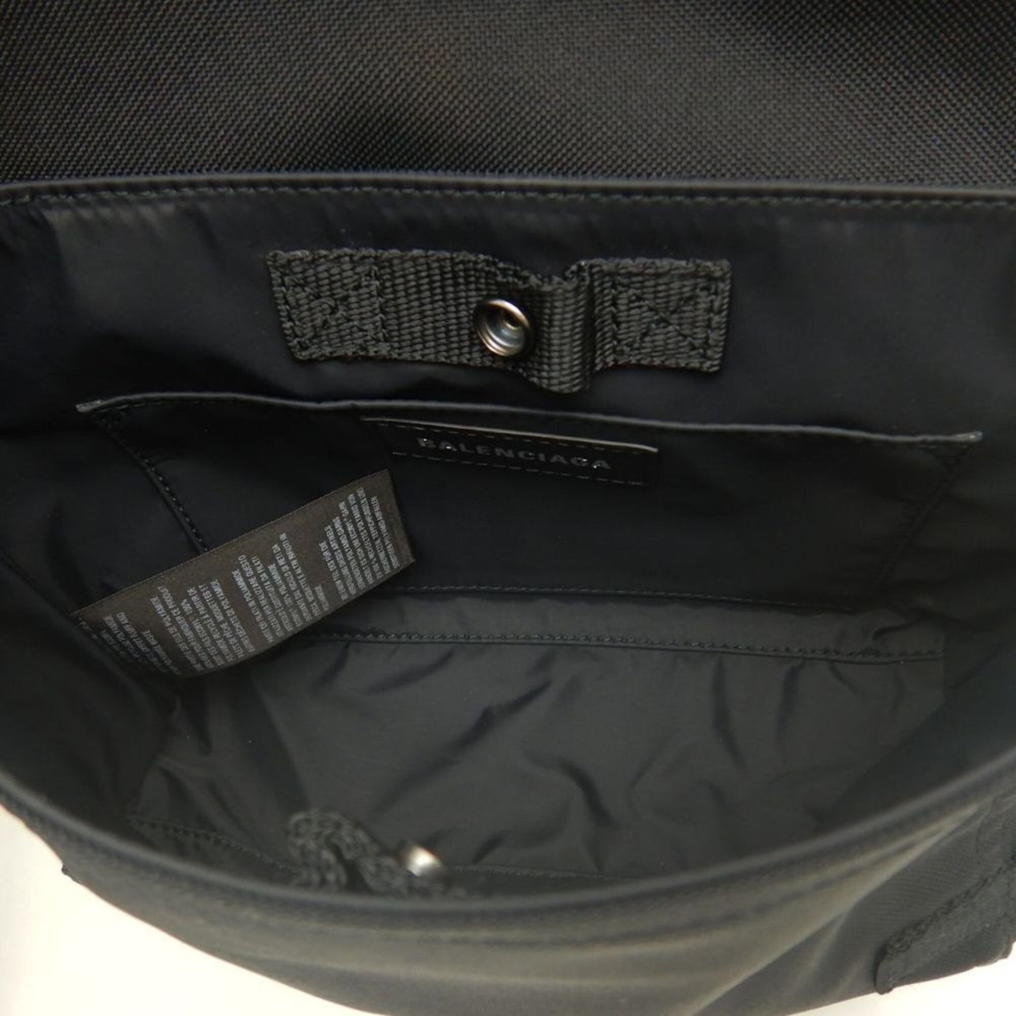 Balenciaga Black Polyester Messenger Bag Shoulder Bag (Pre-Owned)