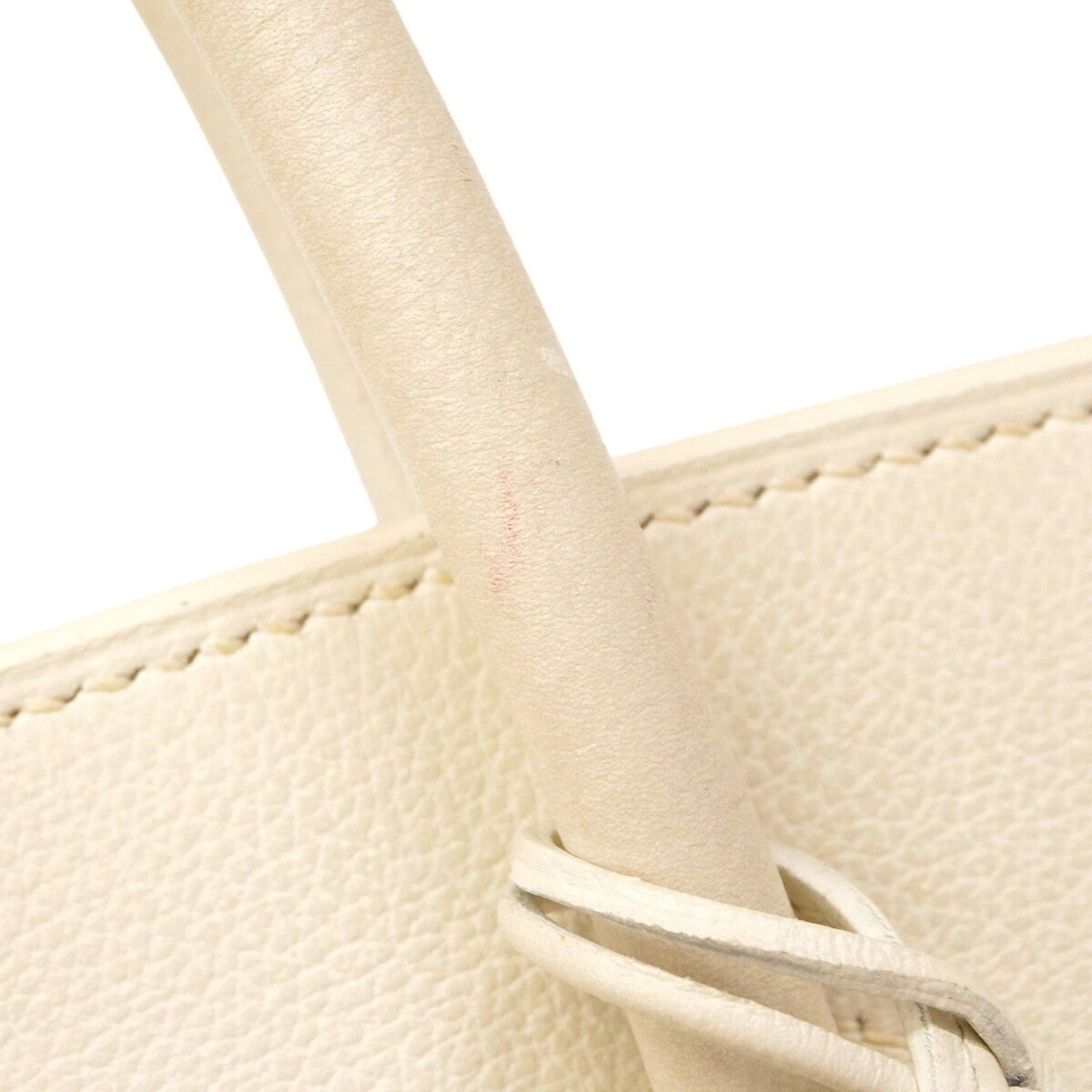 Hermes White Courchevel Leather Handbag (Pre-Owned)